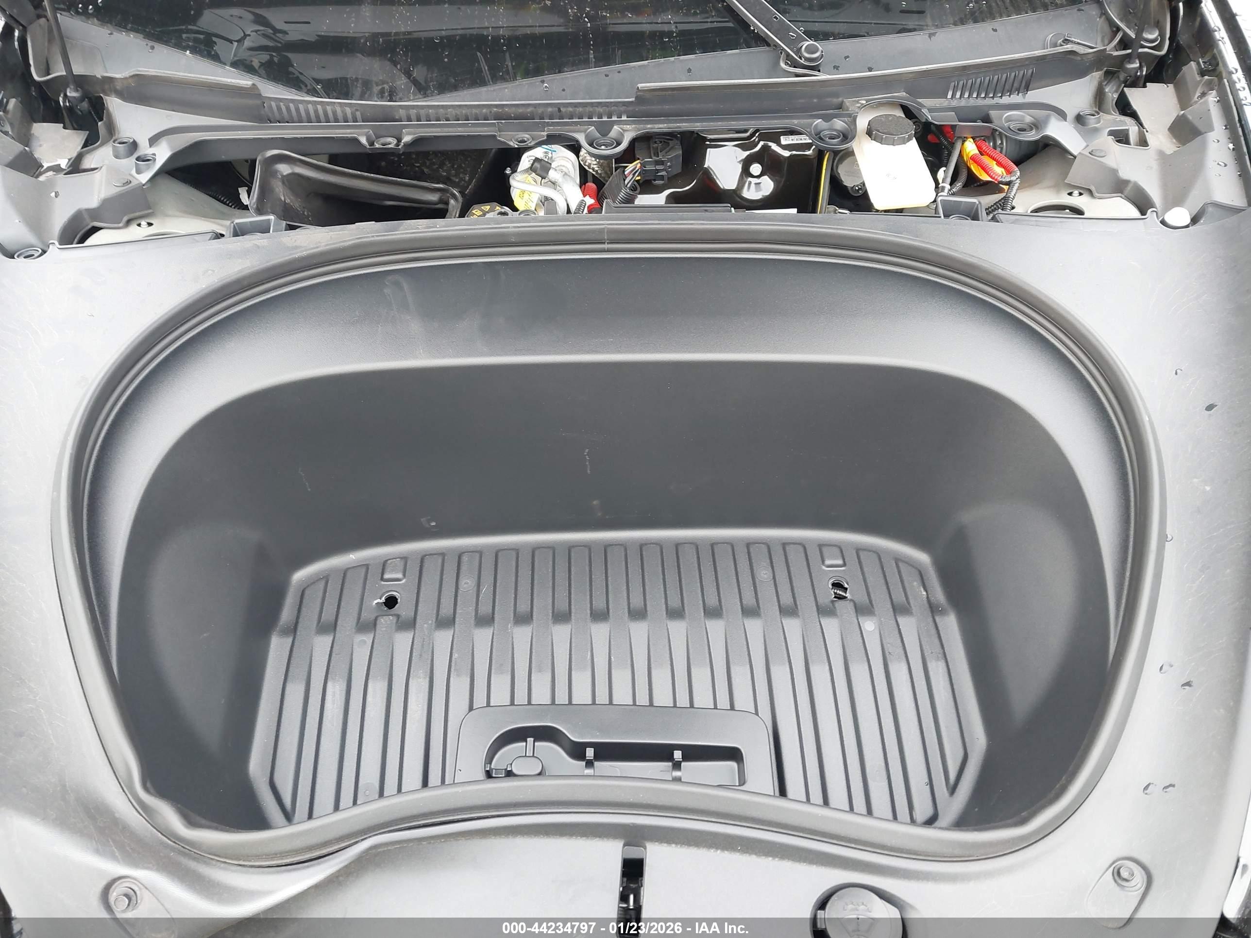 TESLA MODEL image 10