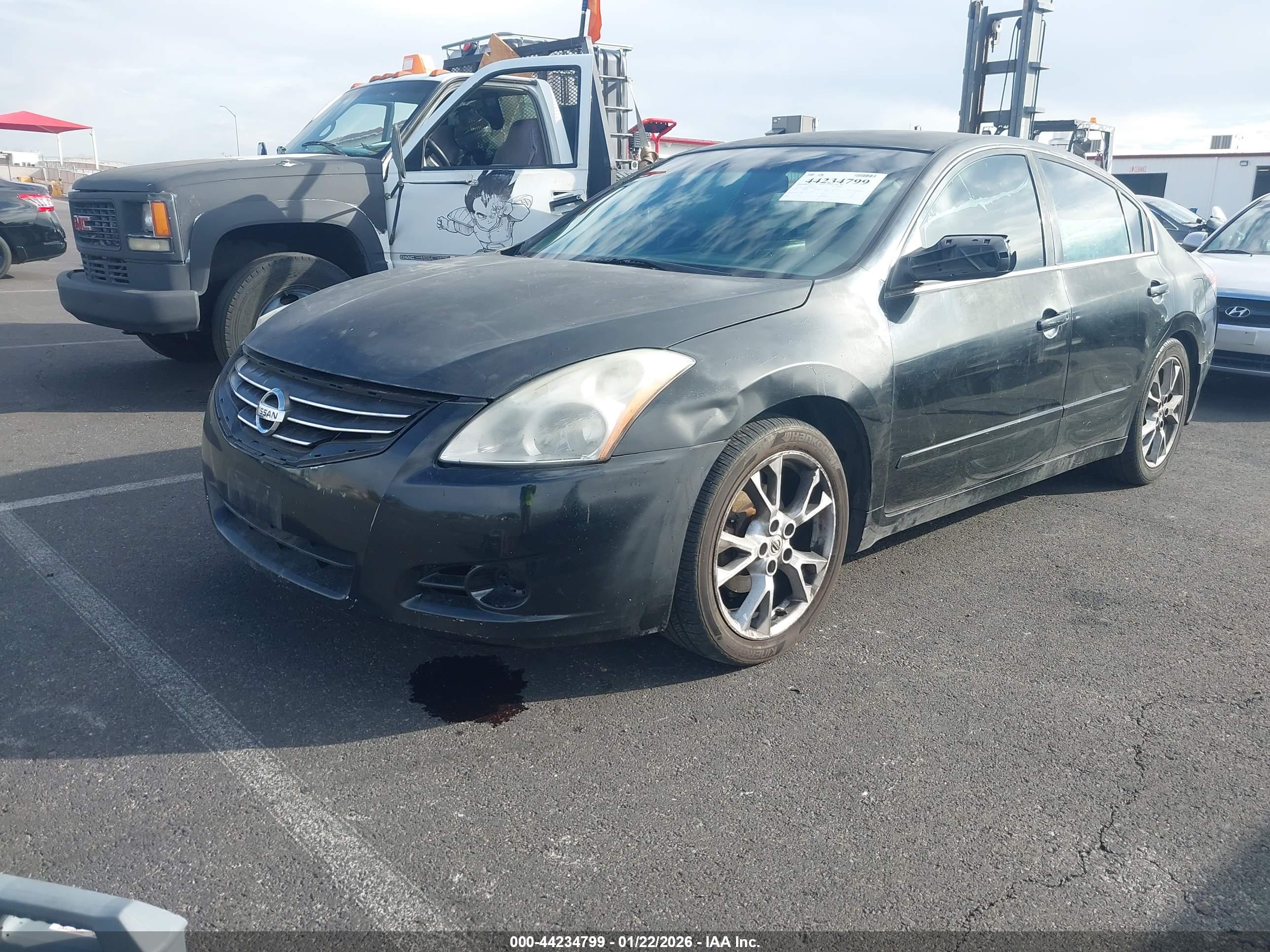 NISSAN ALTIMA image 2