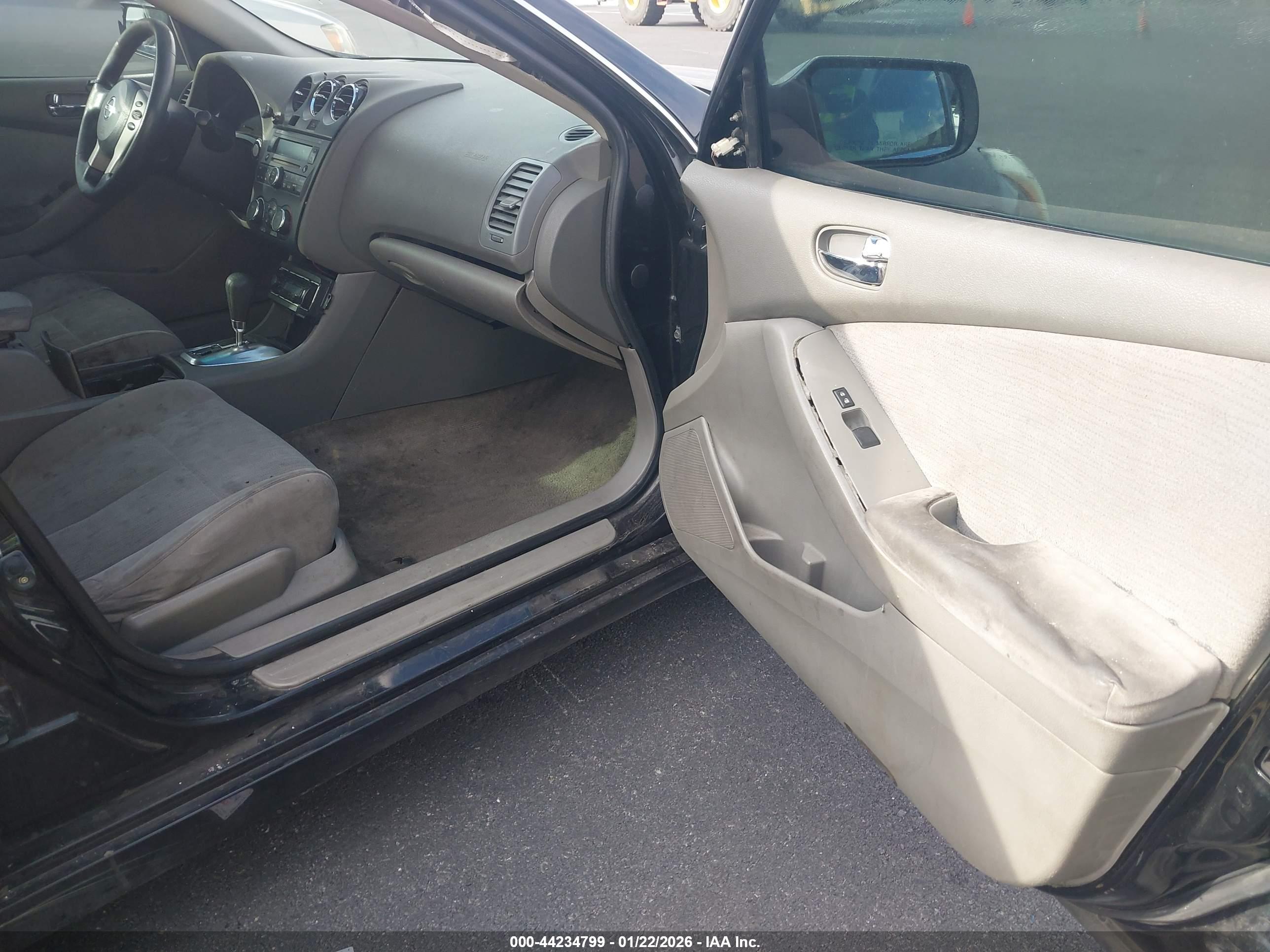 NISSAN ALTIMA image 5
