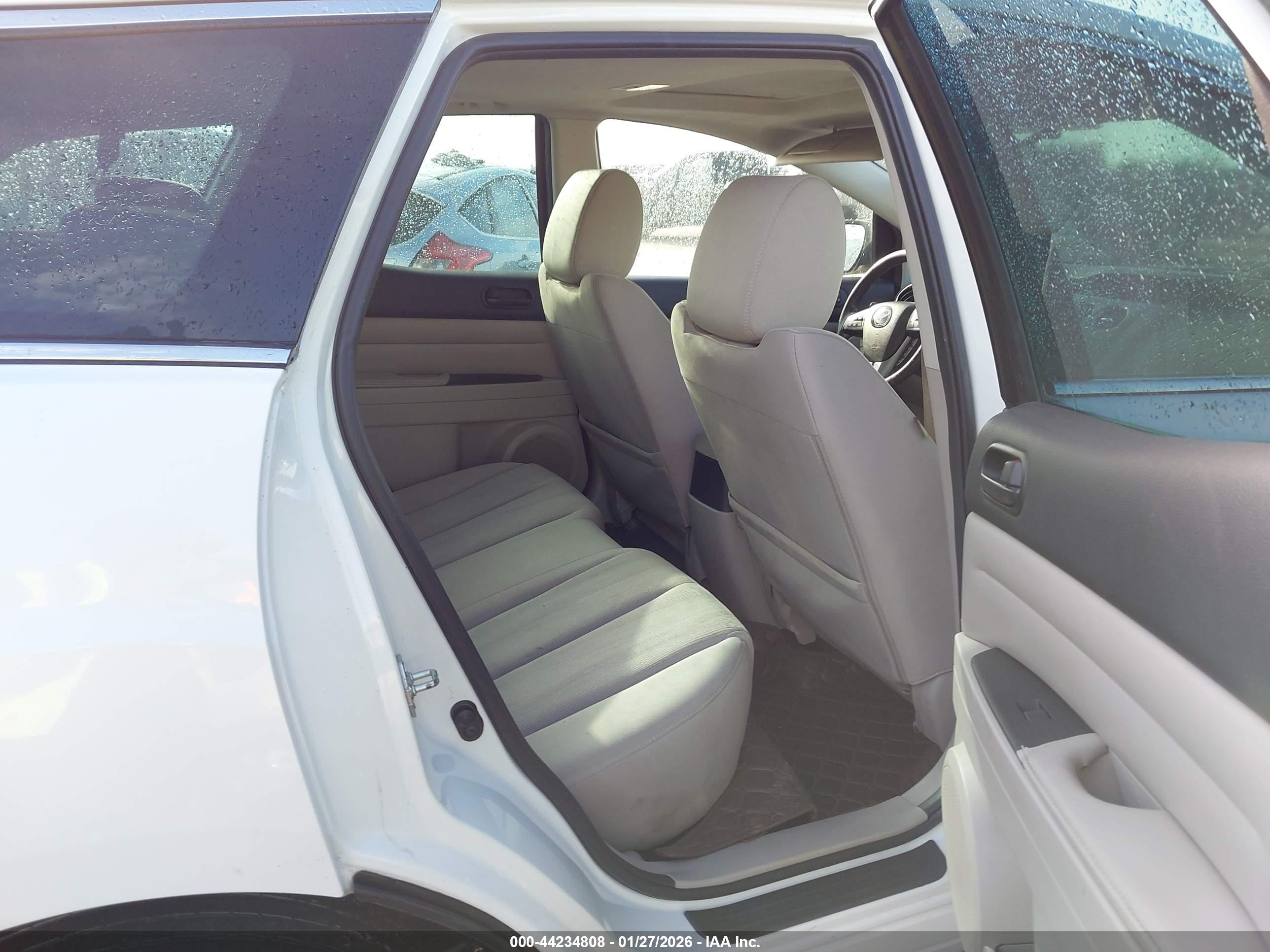 MAZDA CX-7 image 8
