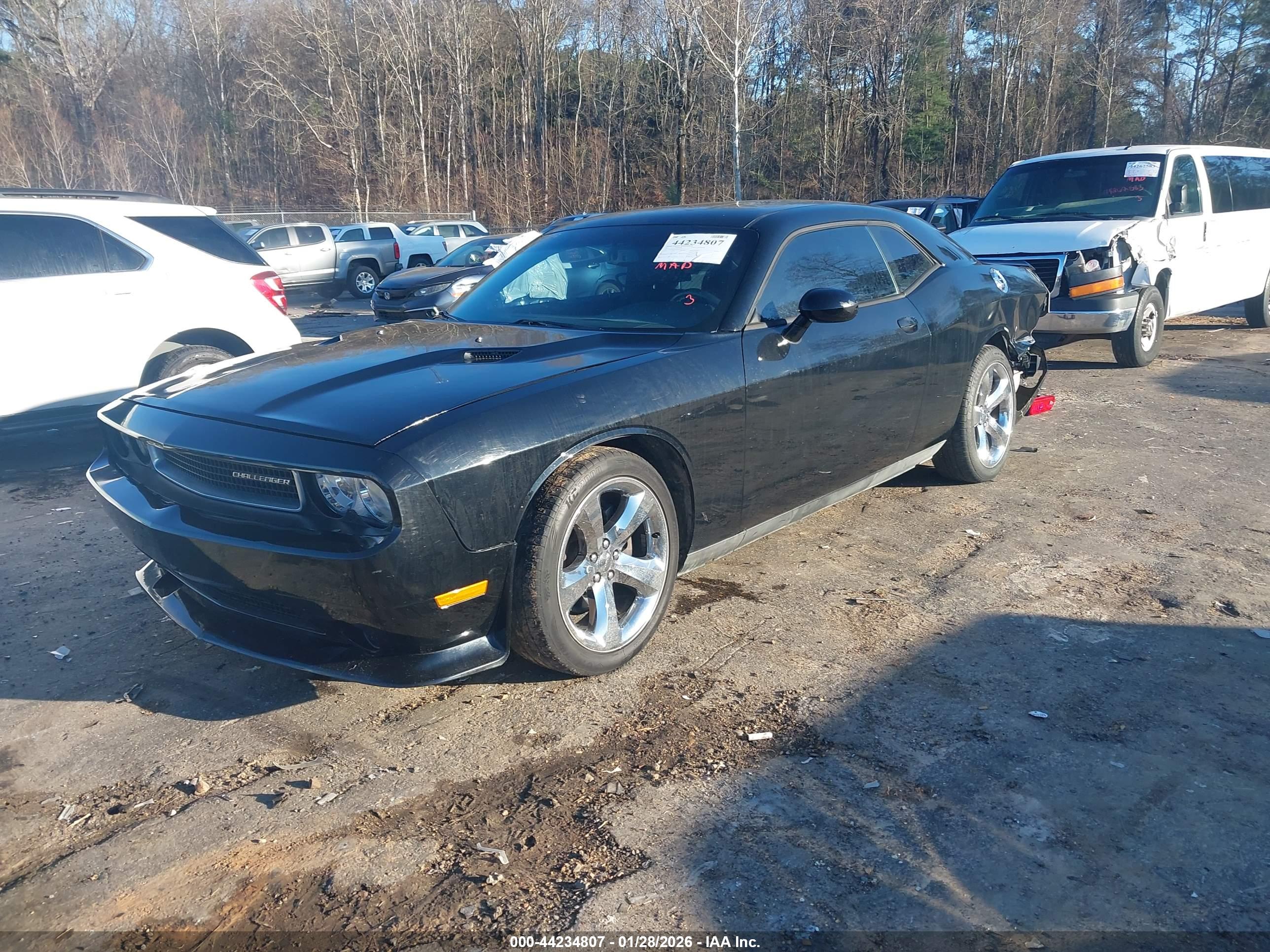 DODGE CHALLENGER image 2