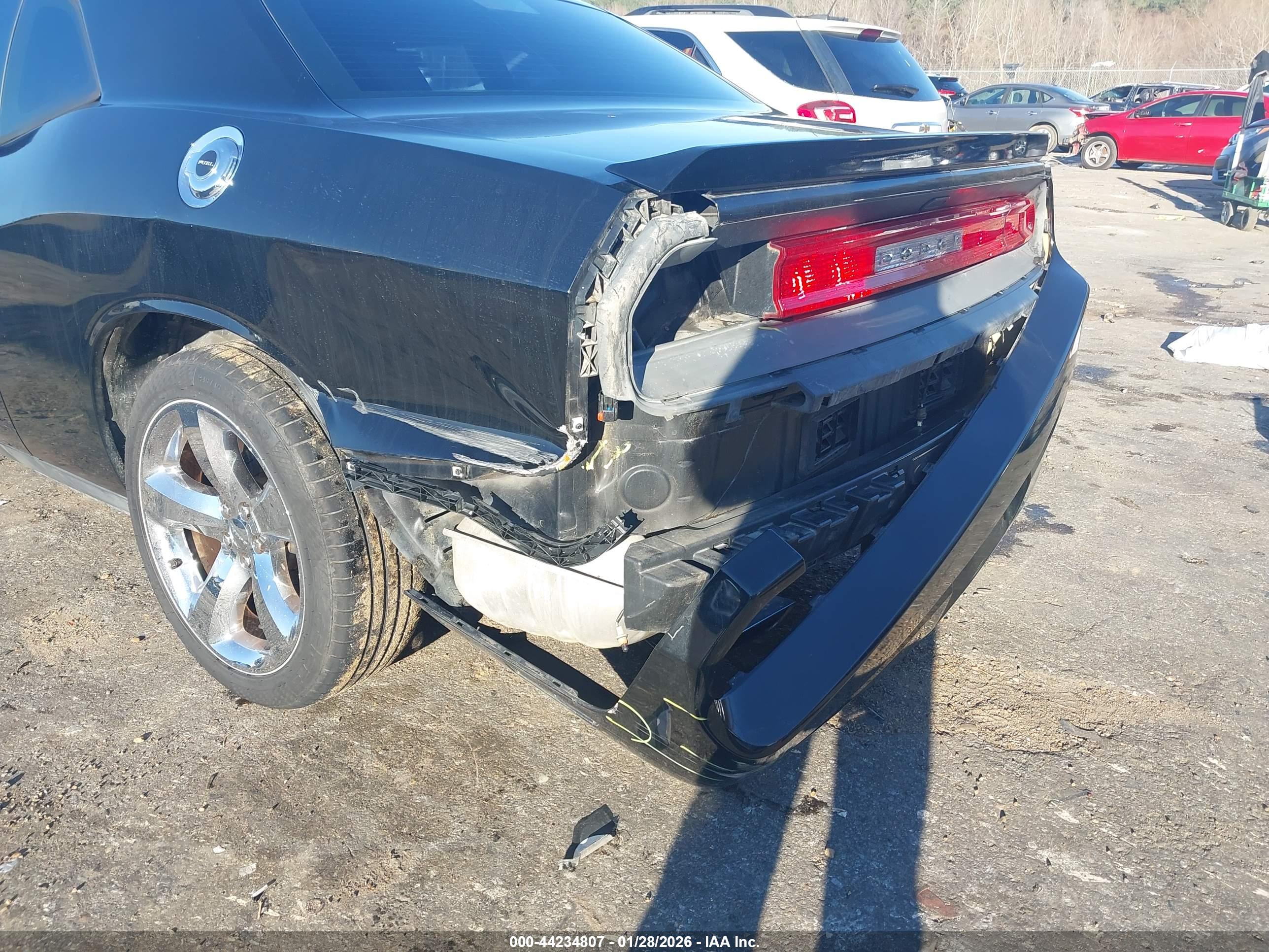 DODGE CHALLENGER image 6