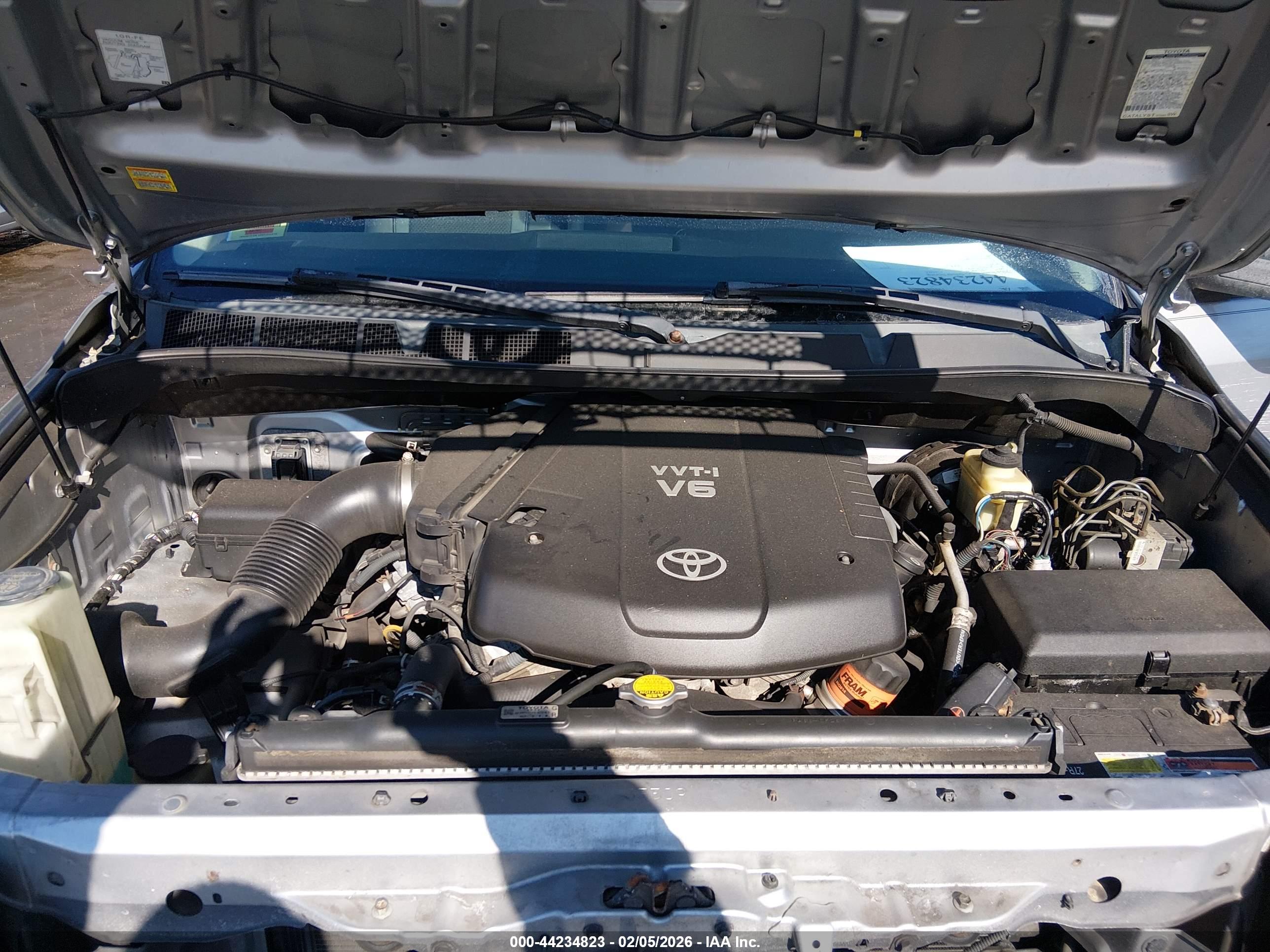 TOYOTA TUNDRA image 10