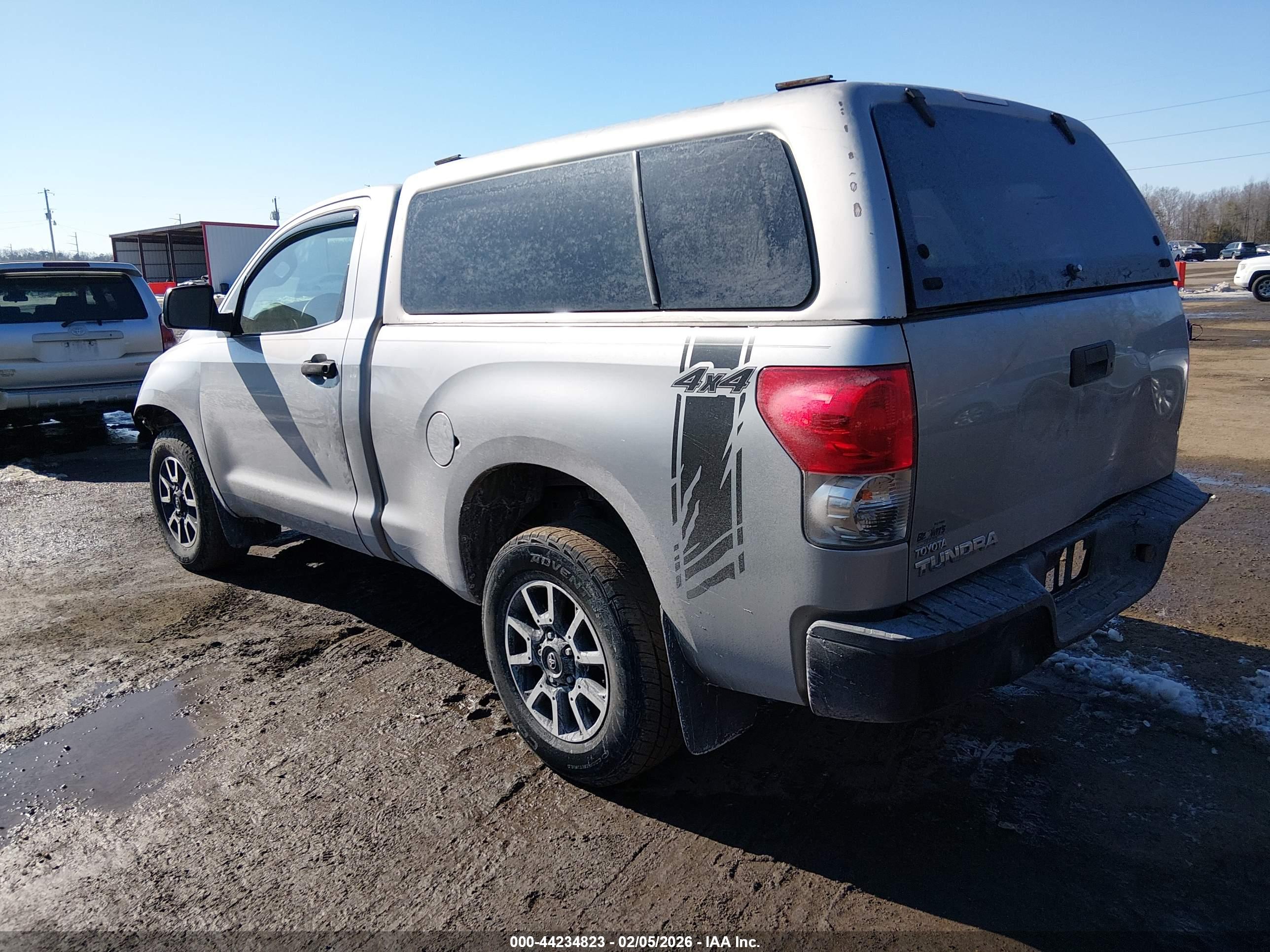 TOYOTA TUNDRA image 3