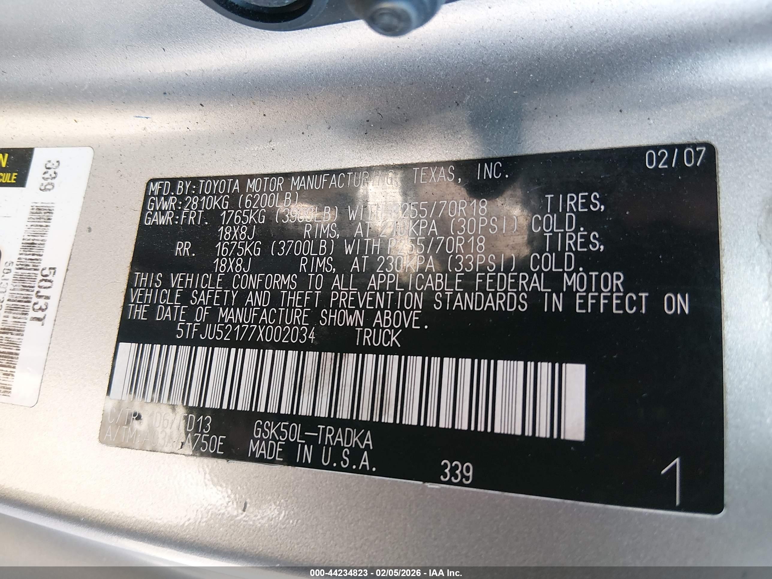 TOYOTA TUNDRA image 9