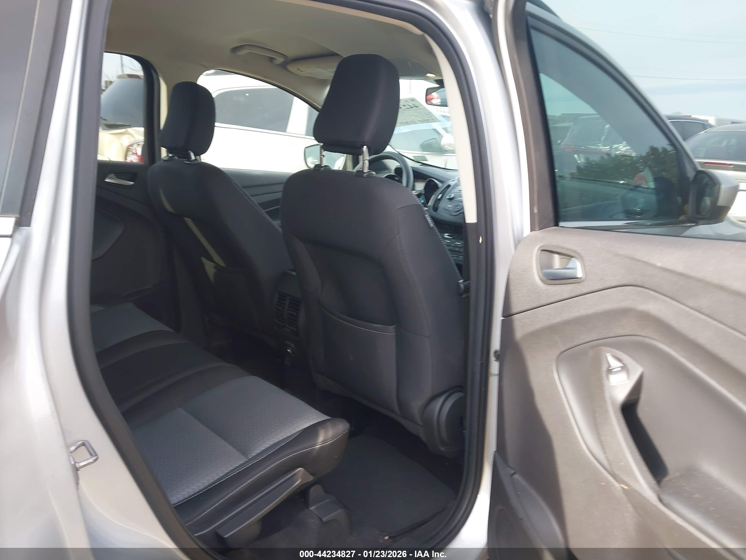 FORD ESCAPE image 8