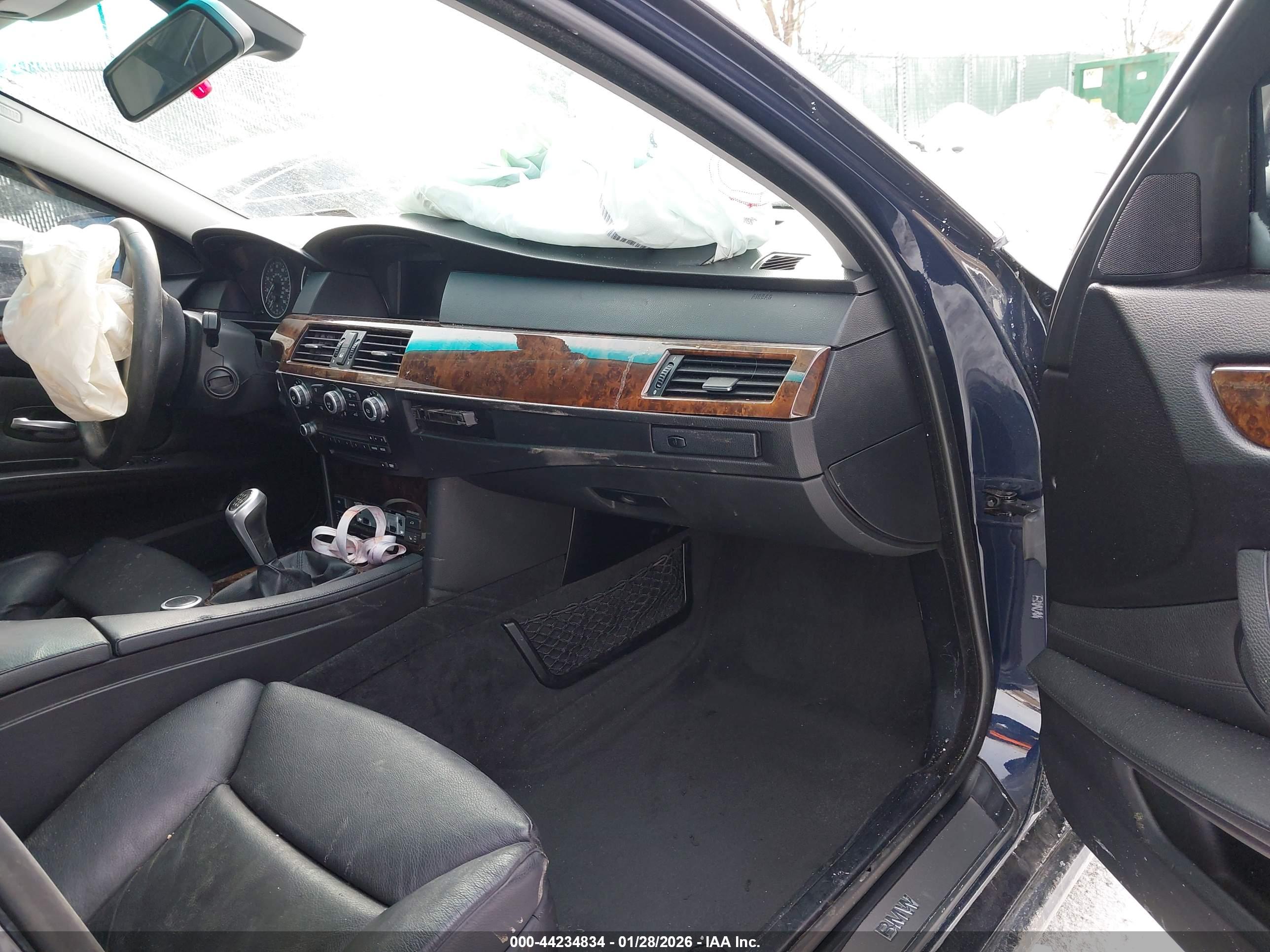 BMW 535XI image 5