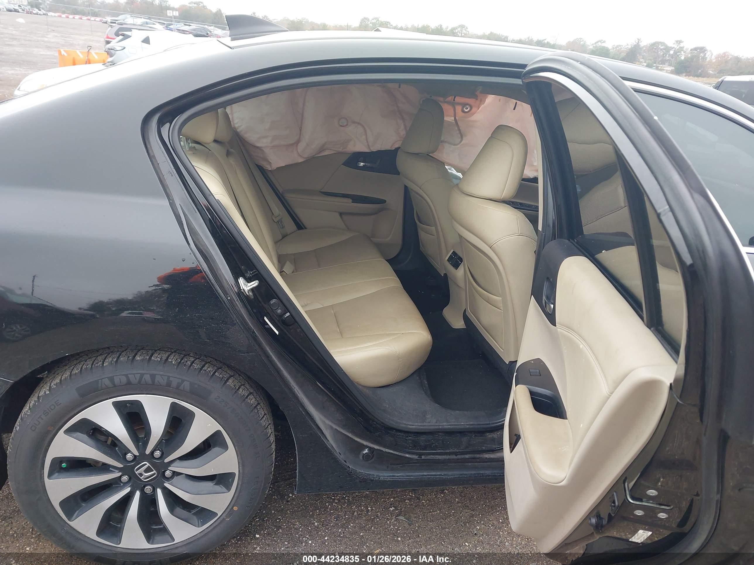 HONDA ACCORD image 8