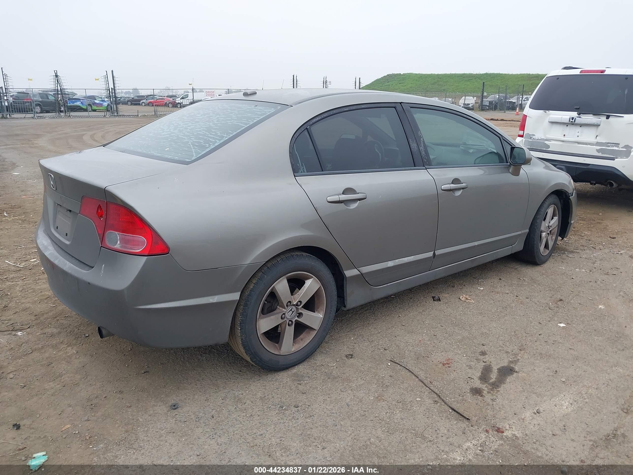 HONDA CIVIC image 4