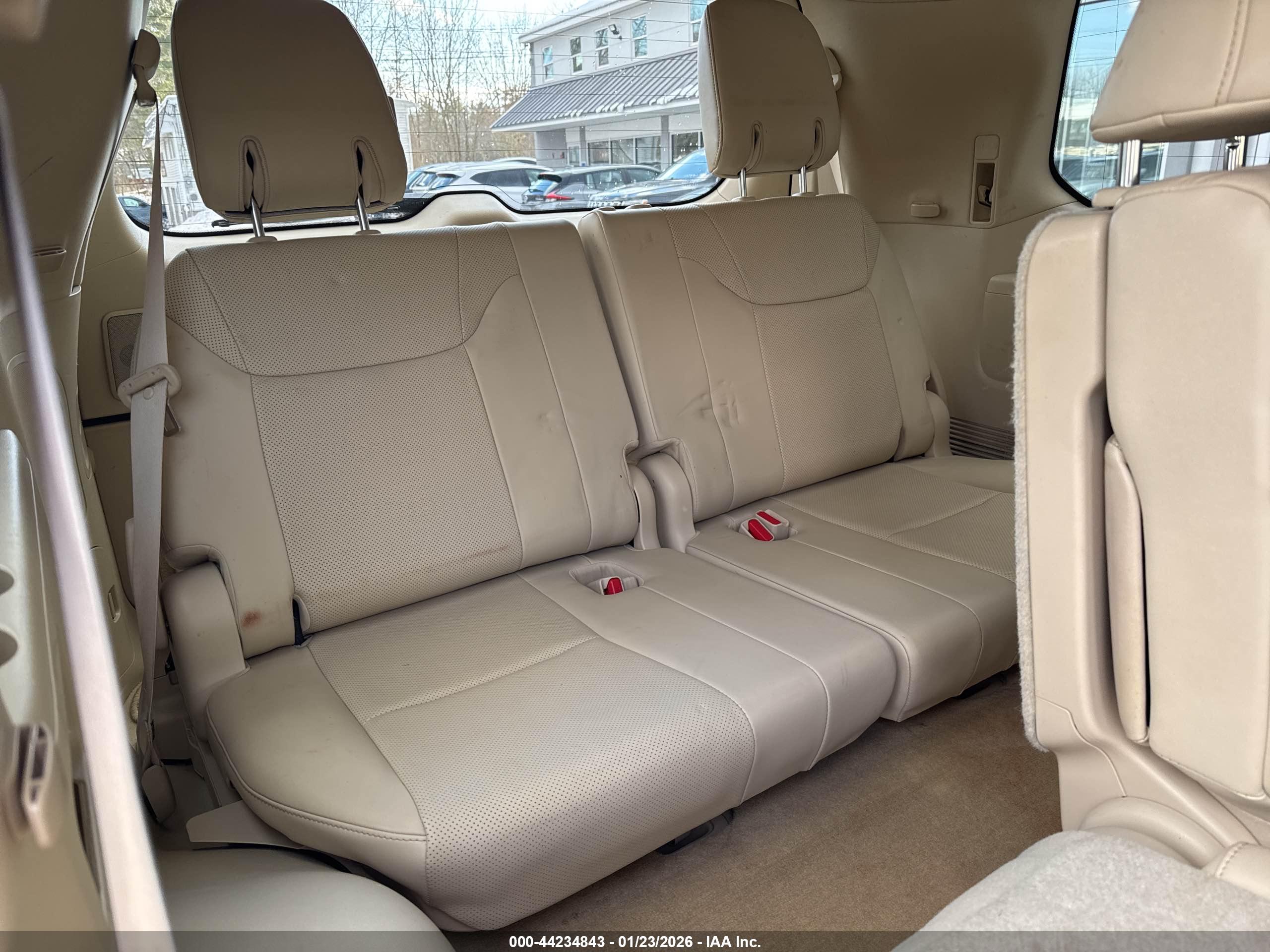 LEXUS LX image 6