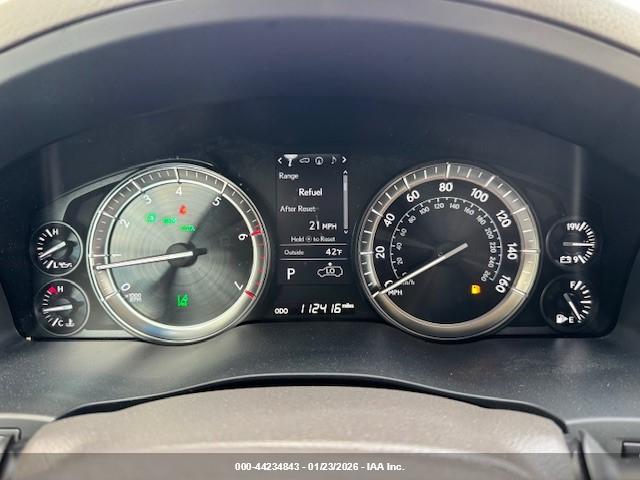 LEXUS LX image 7