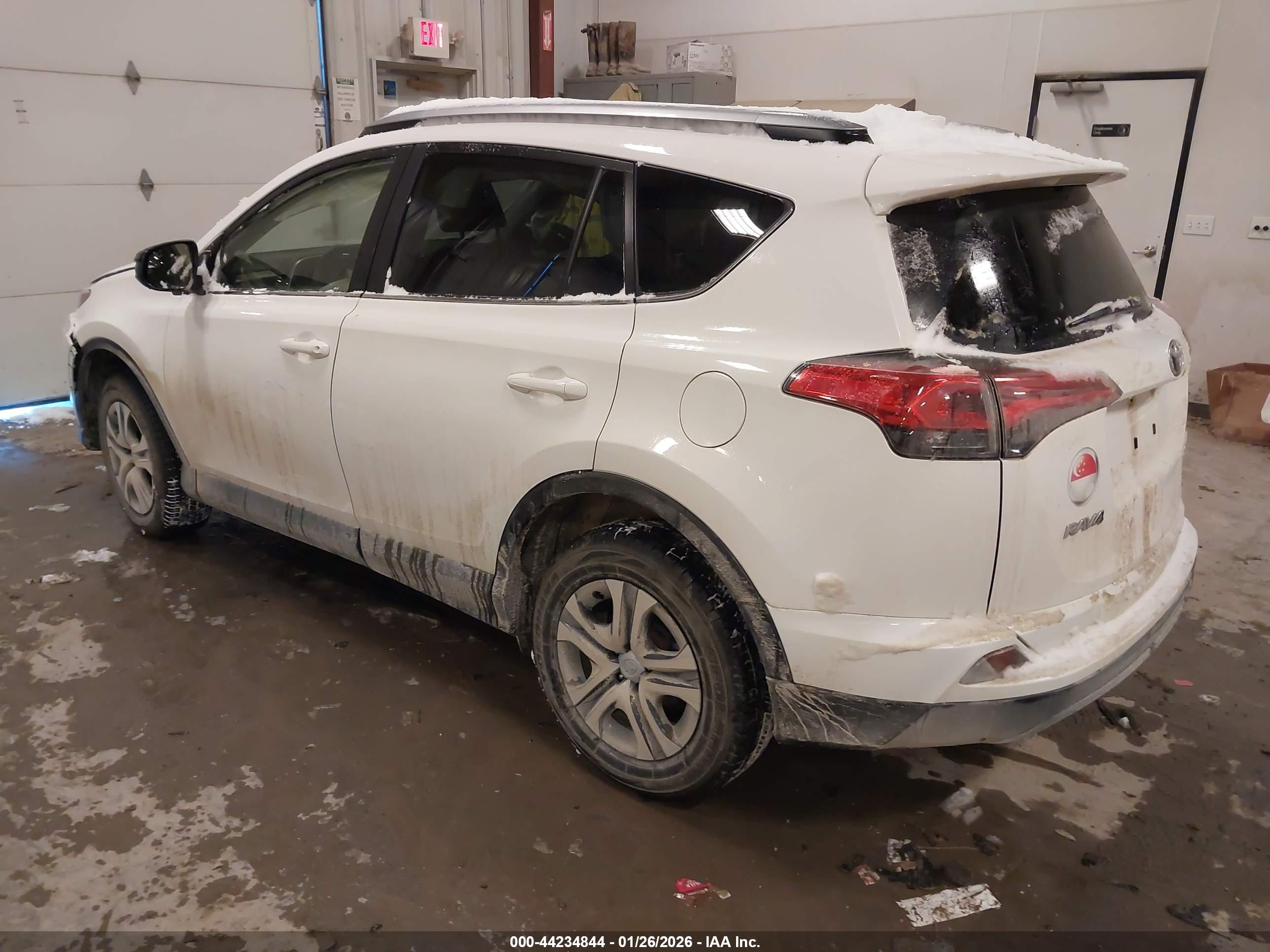 TOYOTA RAV4 image 3