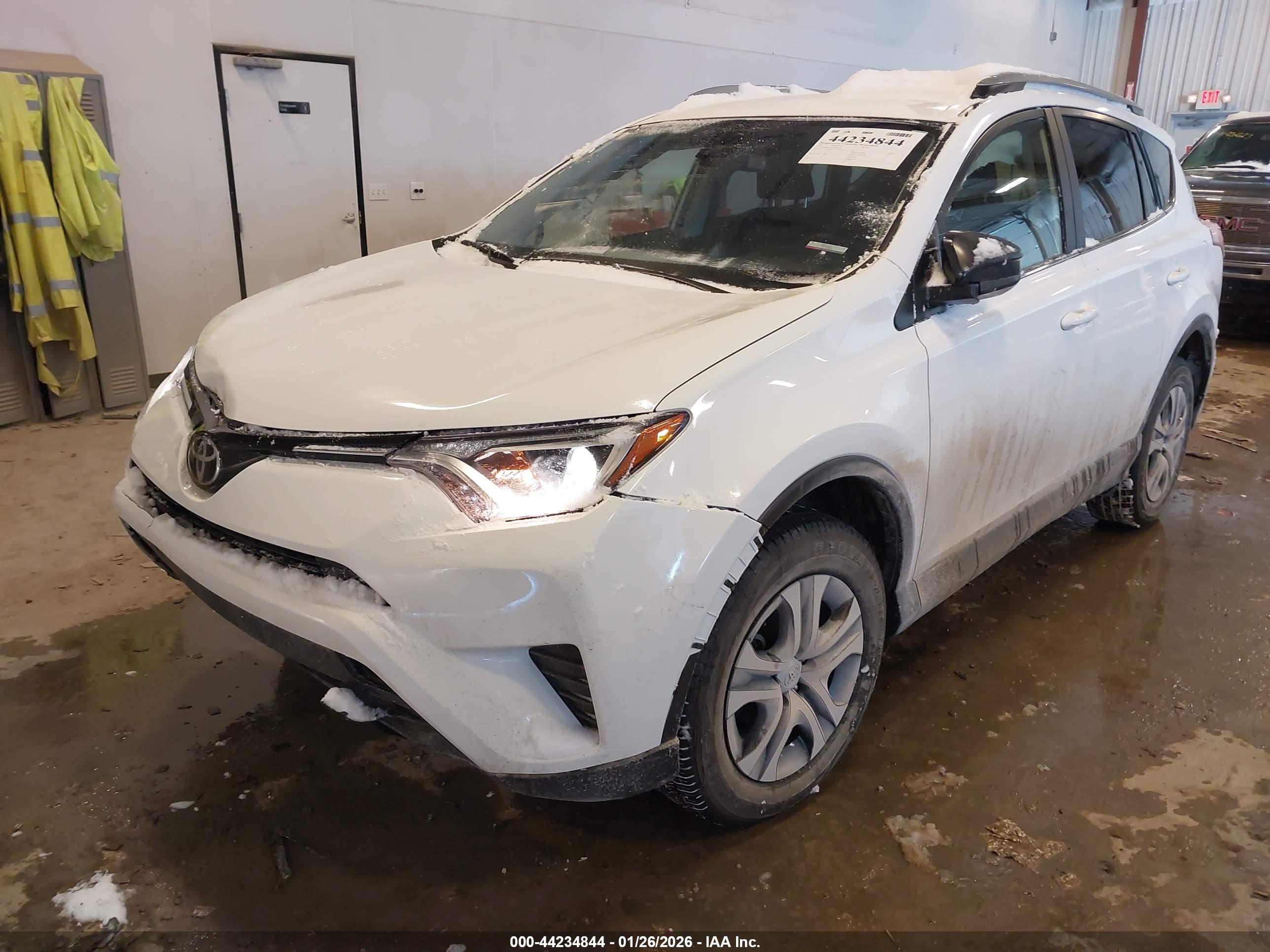 TOYOTA RAV4 image 6