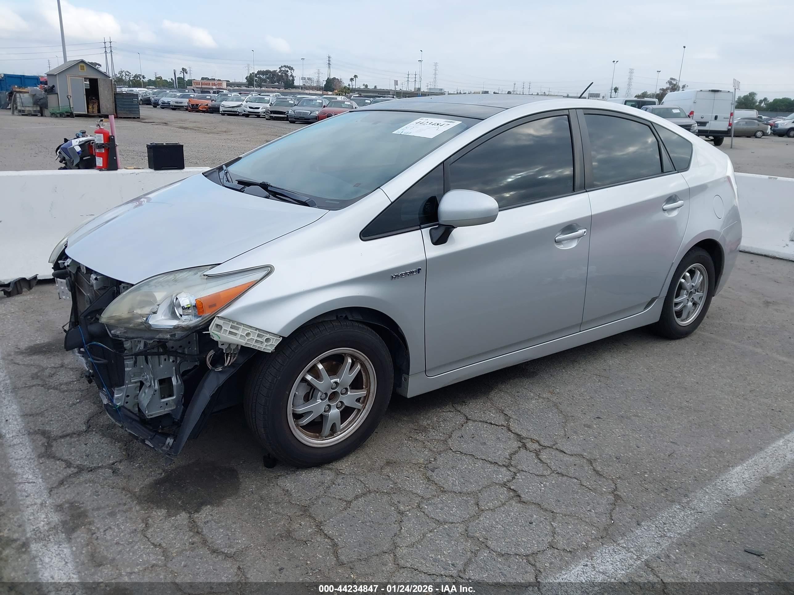 TOYOTA PRIUS image 2