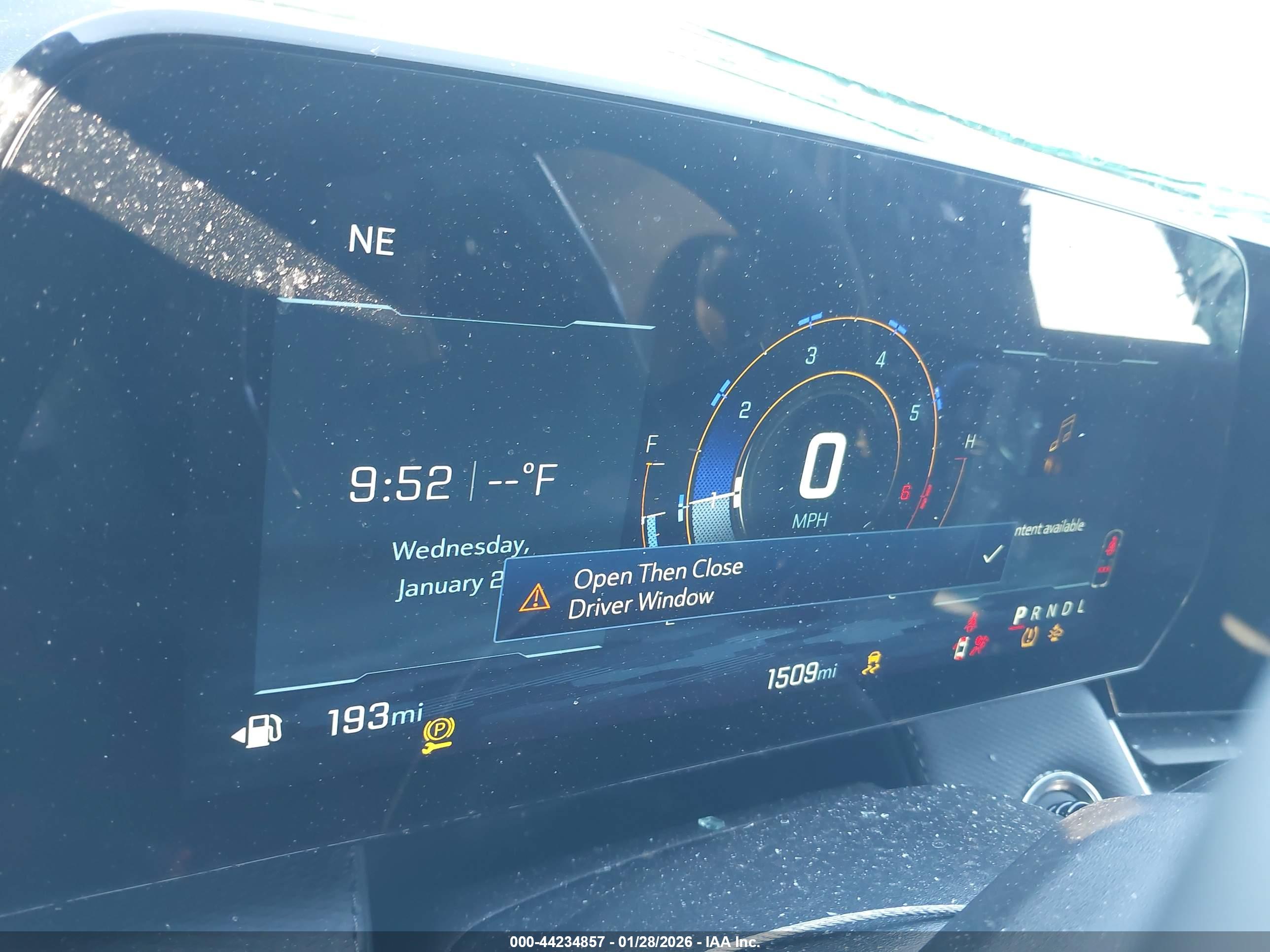 CHEVROLET EQUINOX image 7