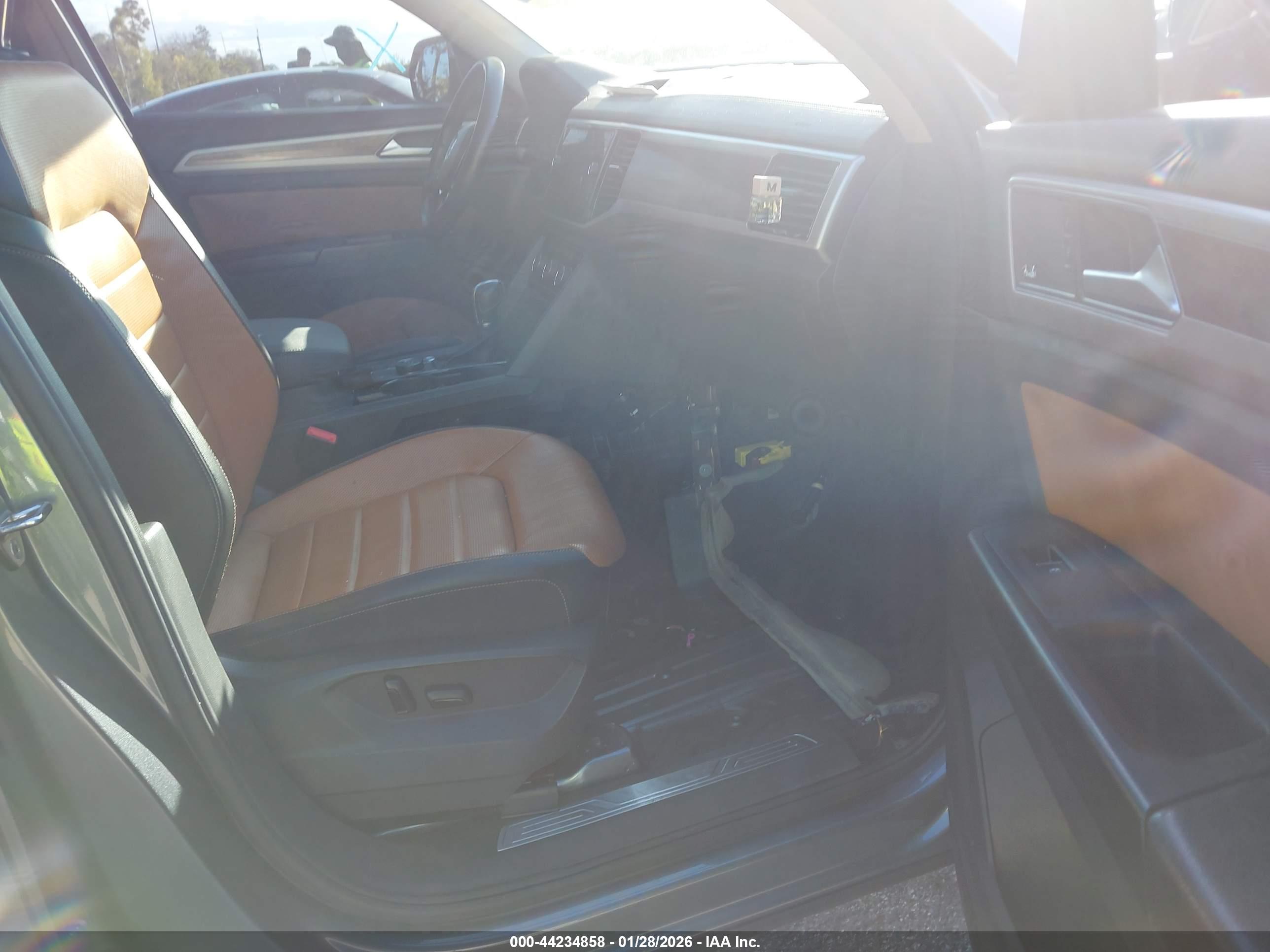 VOLKSWAGEN ATLAS image 5
