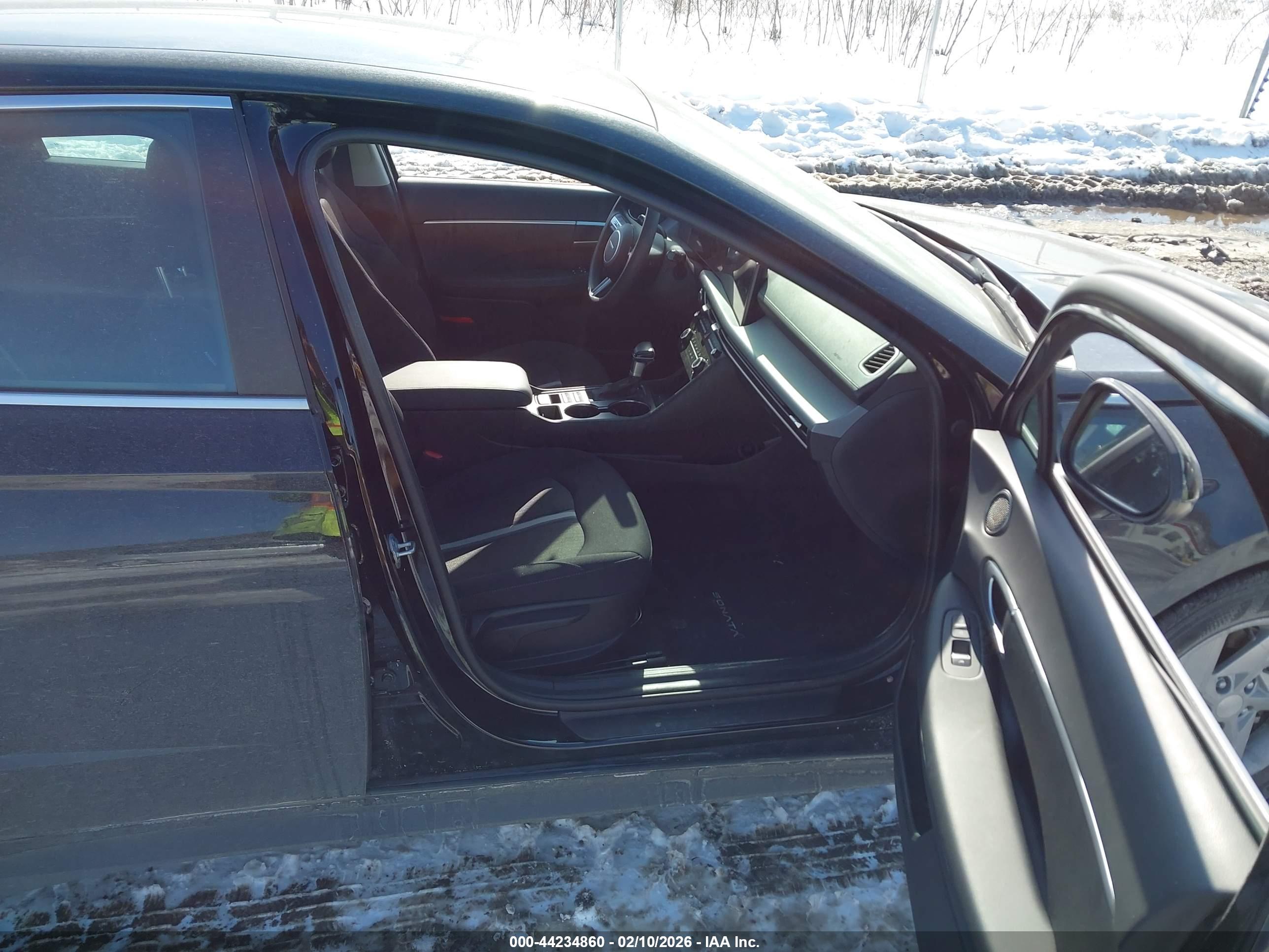 HYUNDAI SONATA image 5