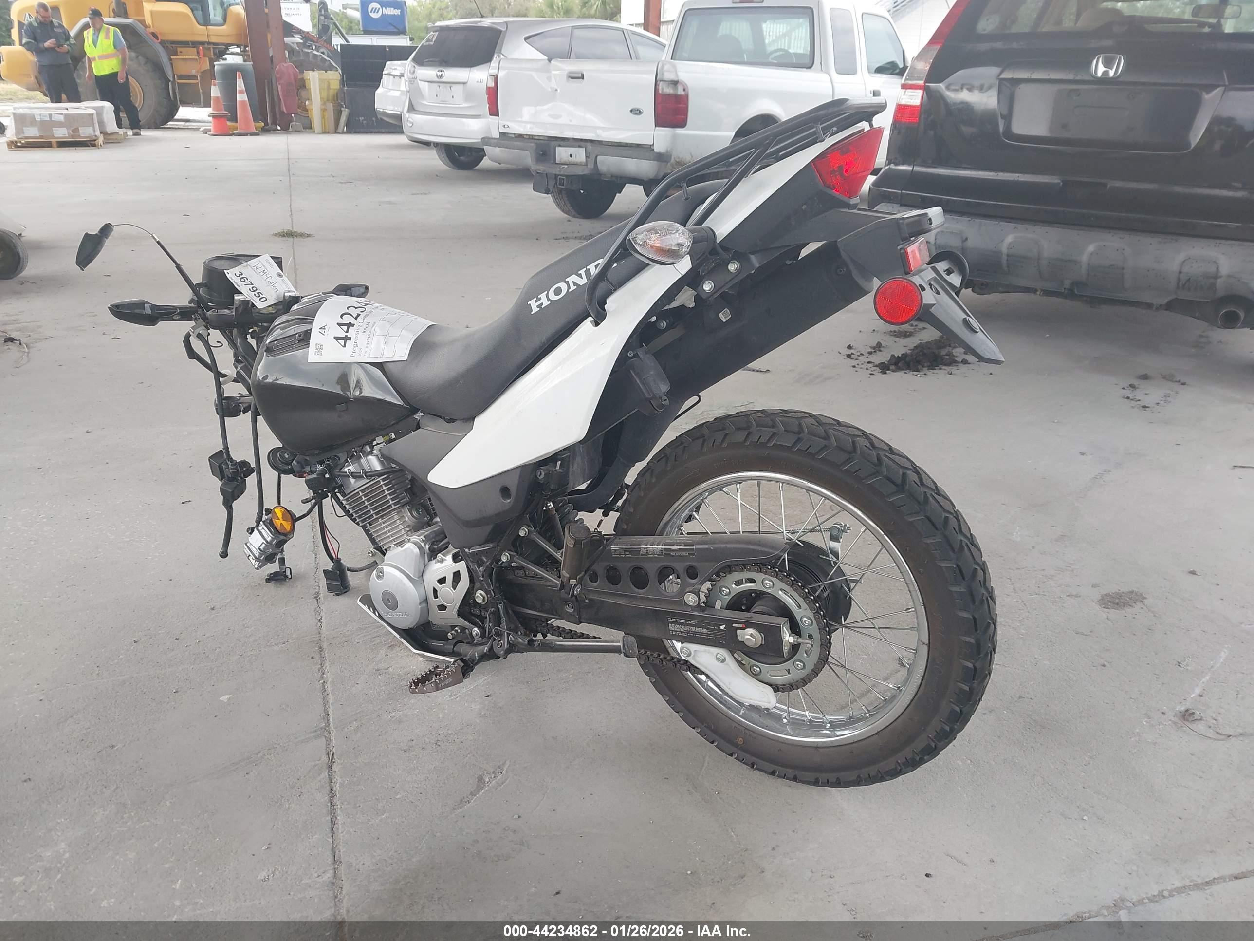 HONDA XR150L image 3