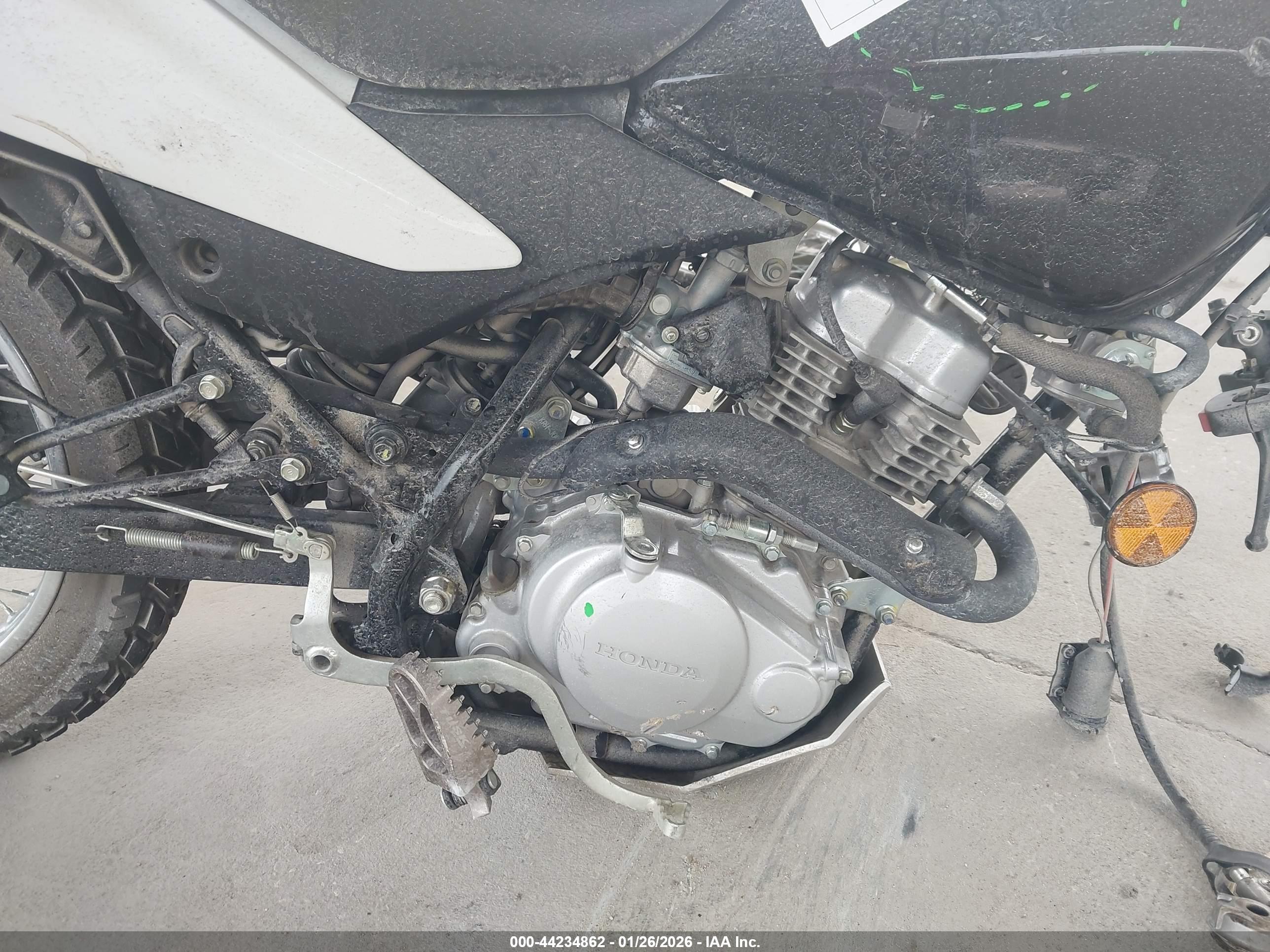 HONDA XR150L image 8