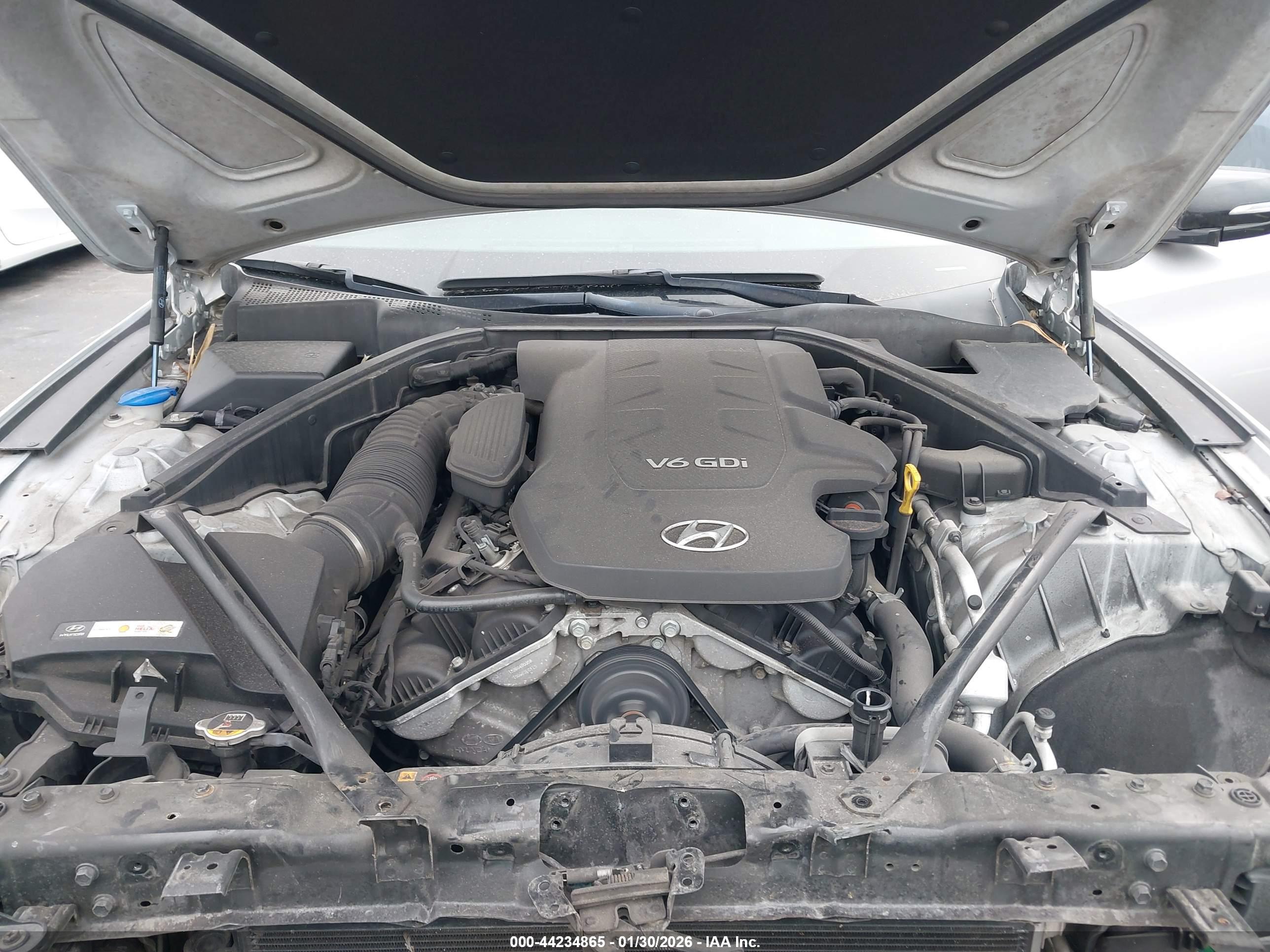 HYUNDAI GENESIS image 10