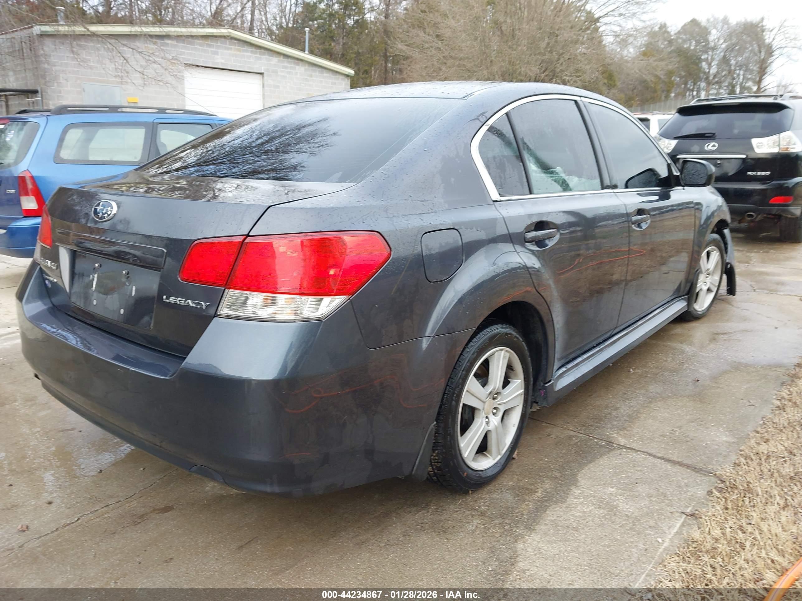 SUBARU LEGACY image 4