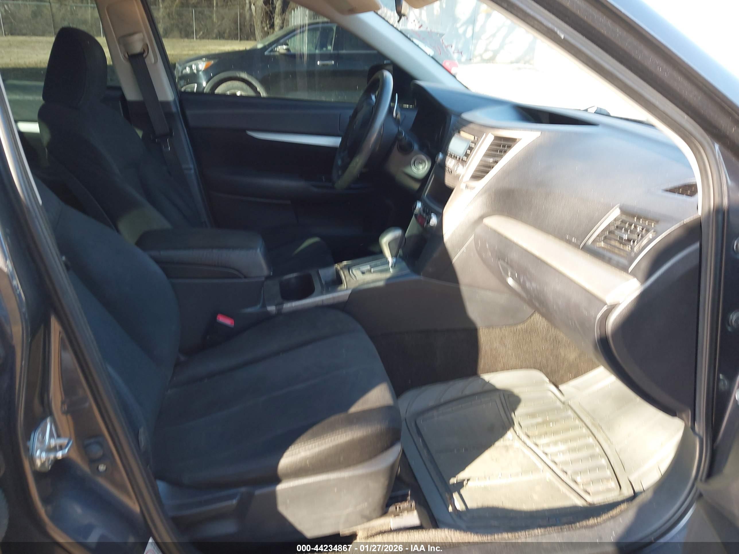 SUBARU LEGACY image 5