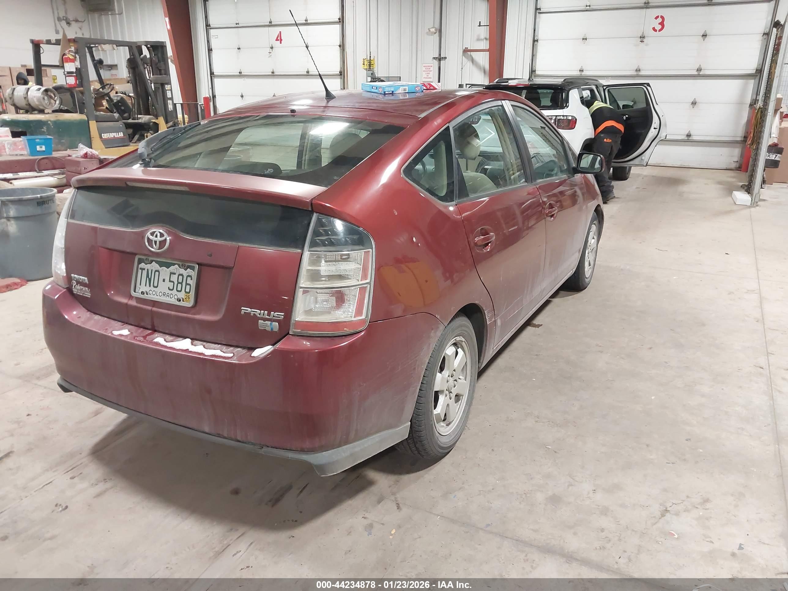 TOYOTA PRIUS image 4