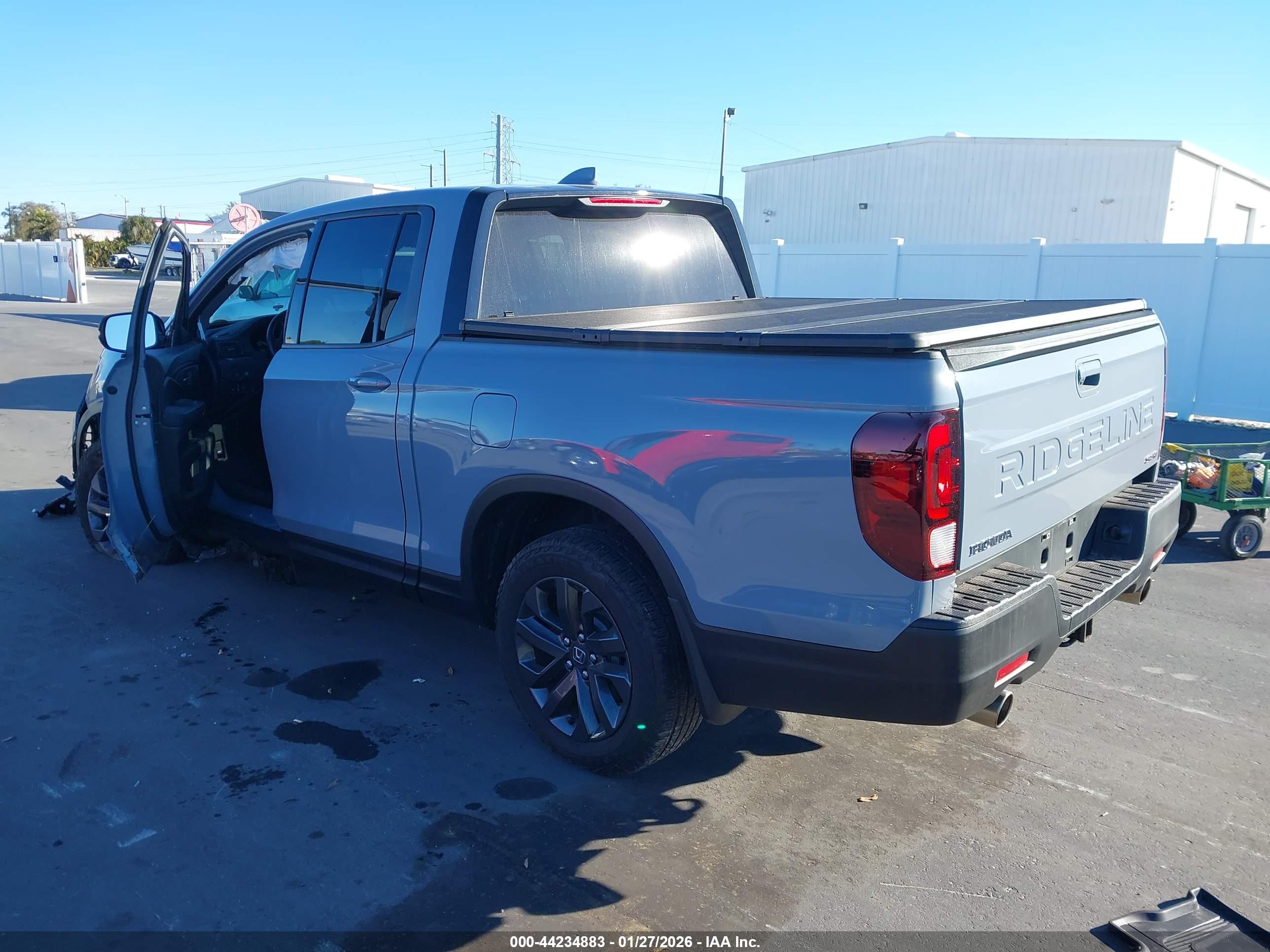 HONDA RIDGELINE image 3