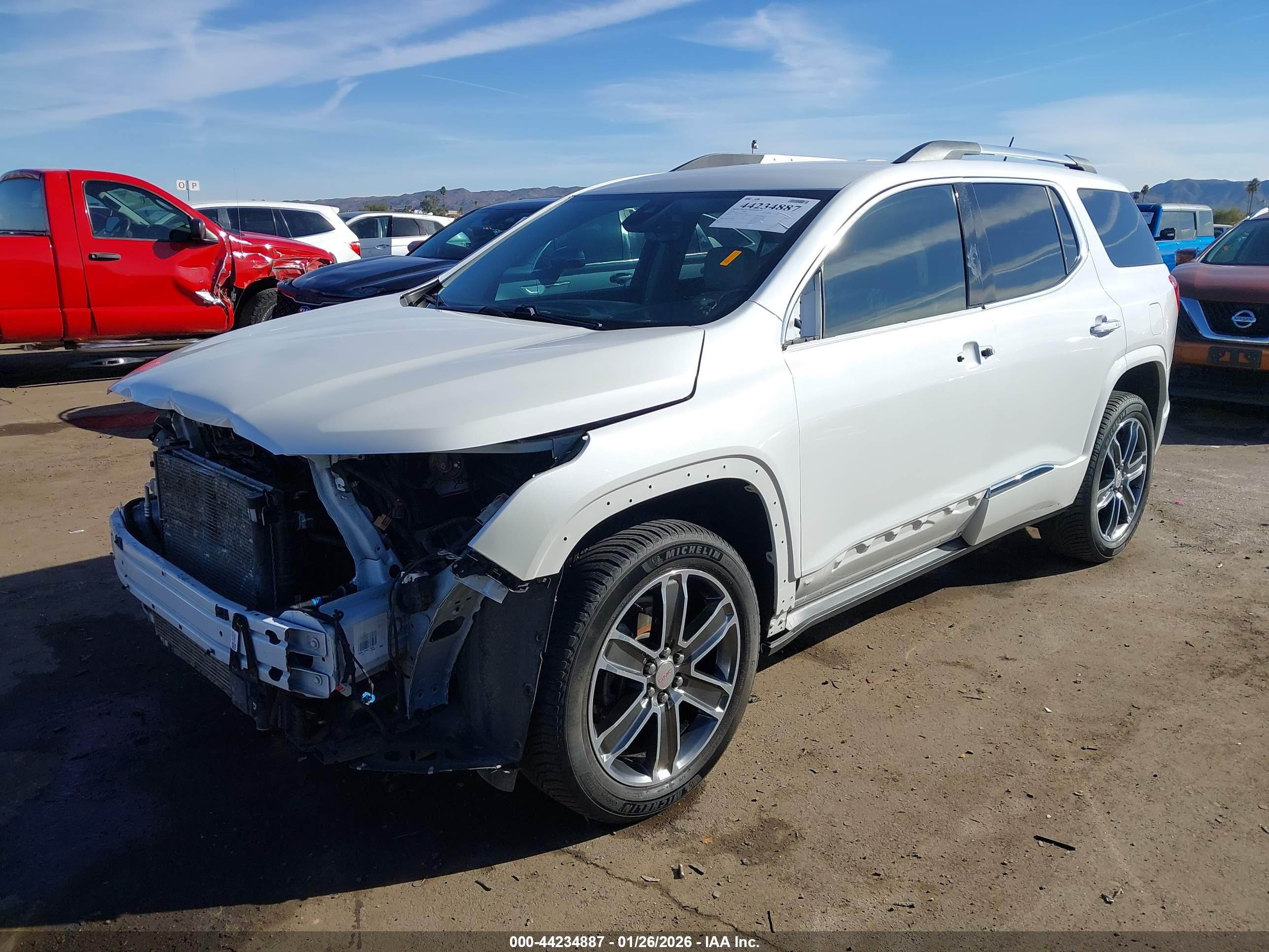 GMC ACADIA image 2