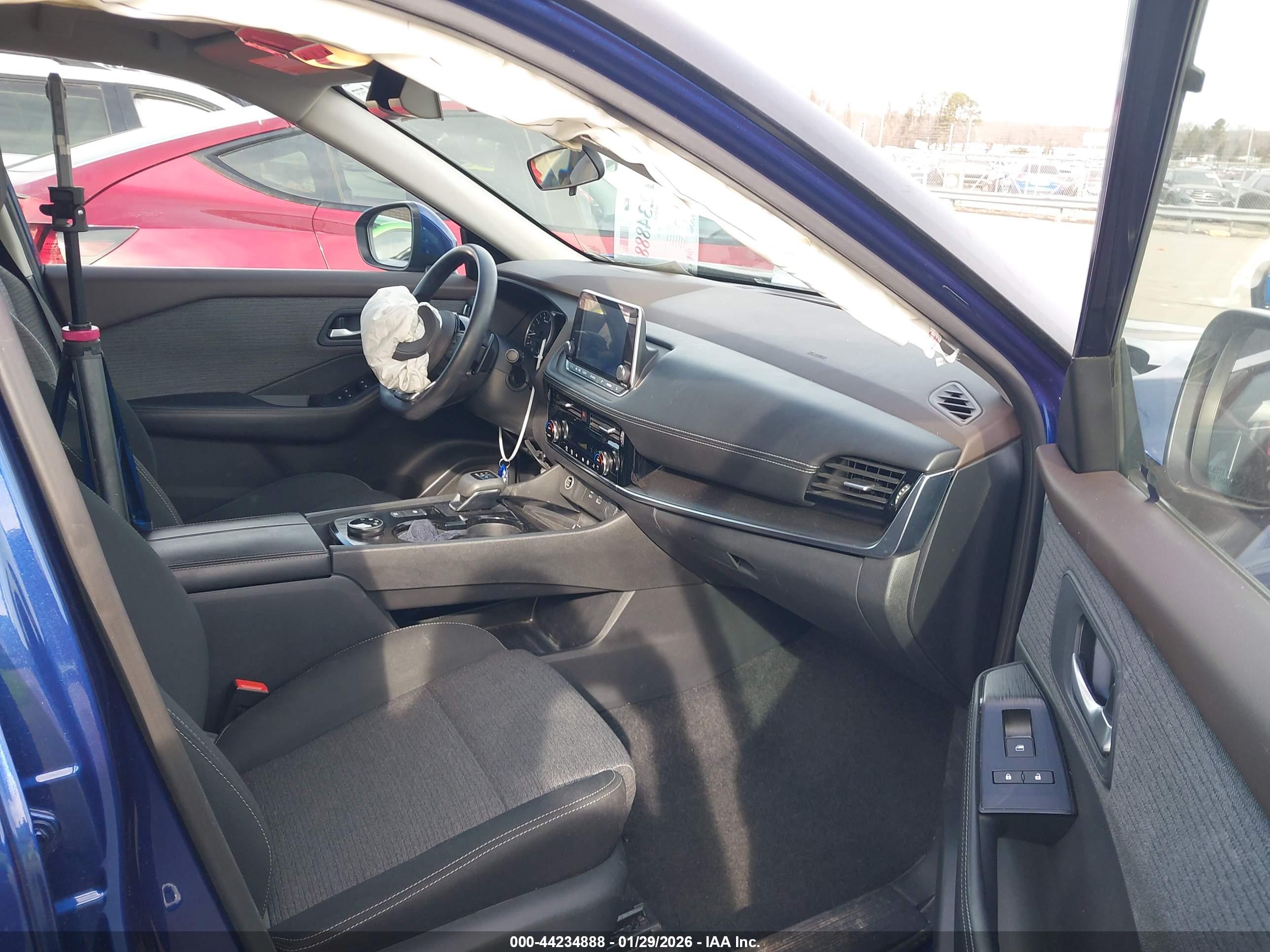 NISSAN ROGUE image 5