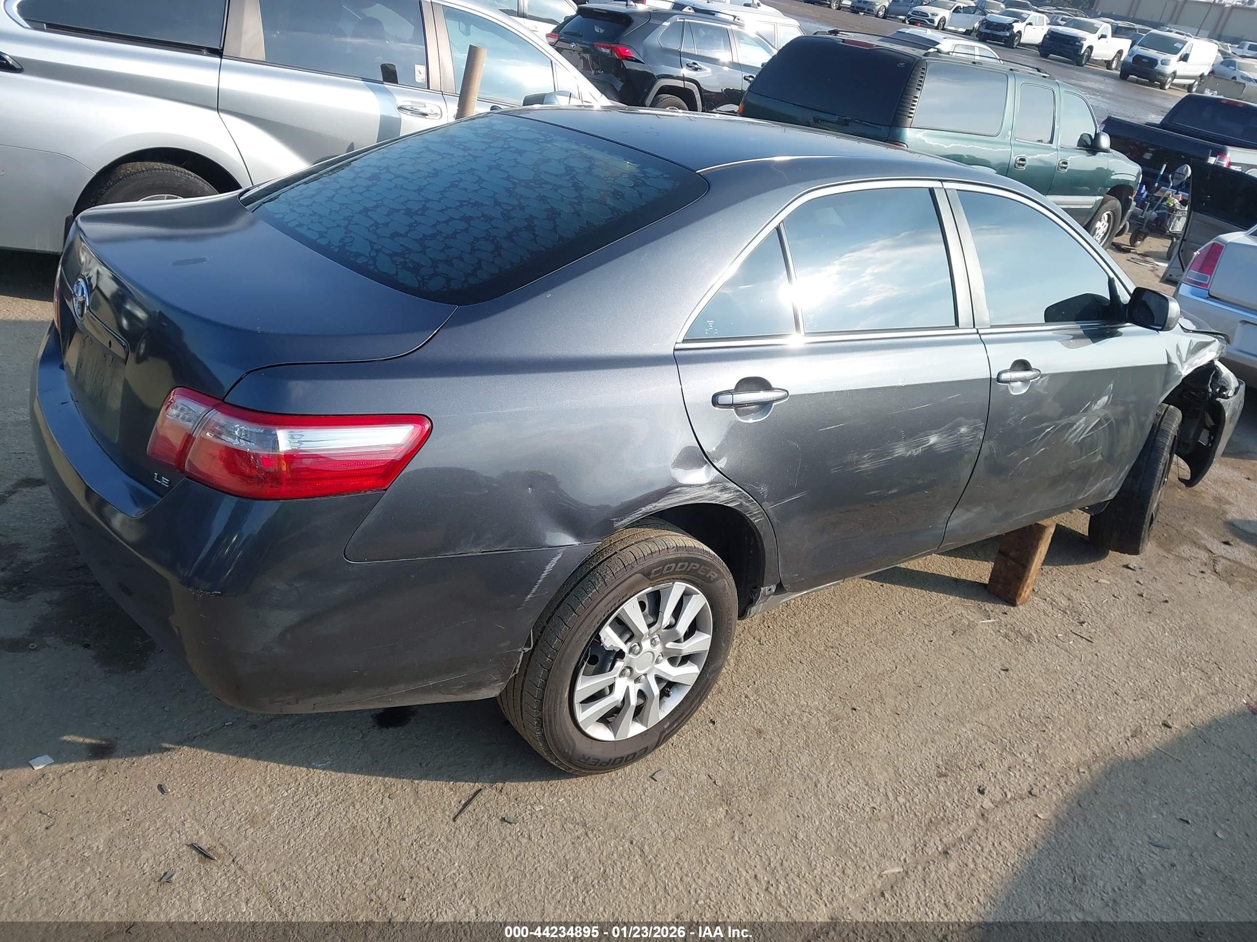 TOYOTA CAMRY image 4