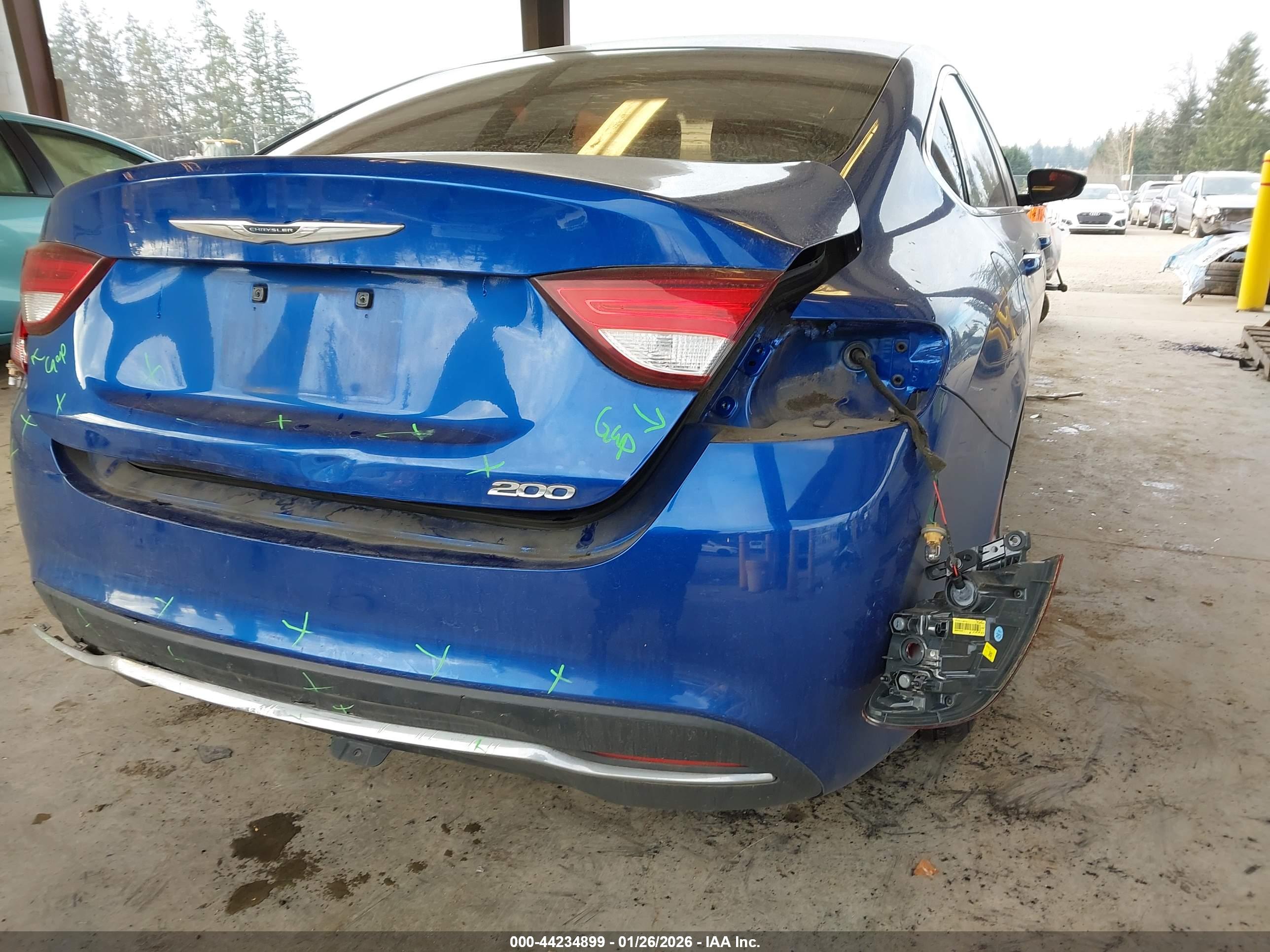CHRYSLER 200 image 6