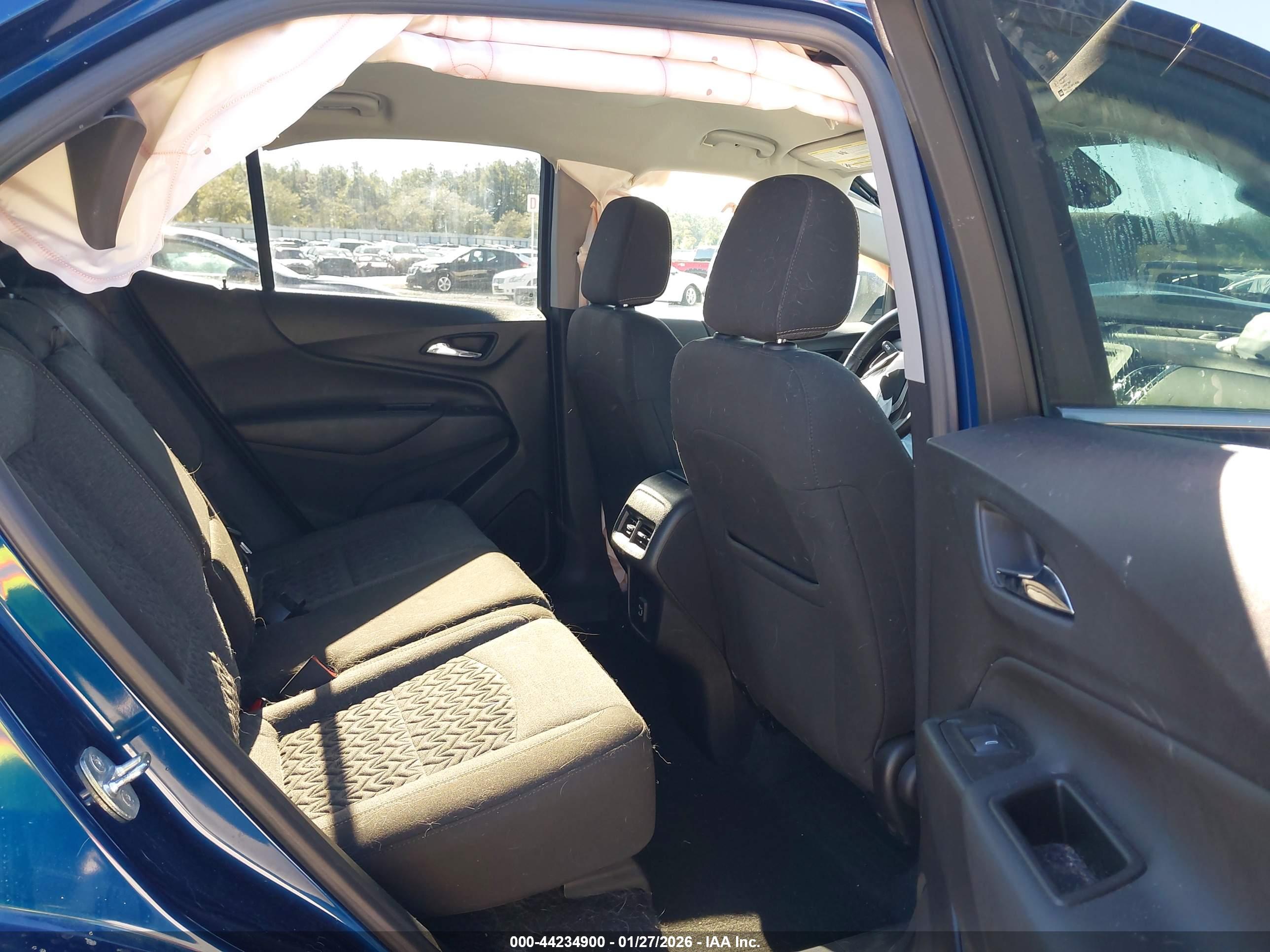 CHEVROLET EQUINOX image 8