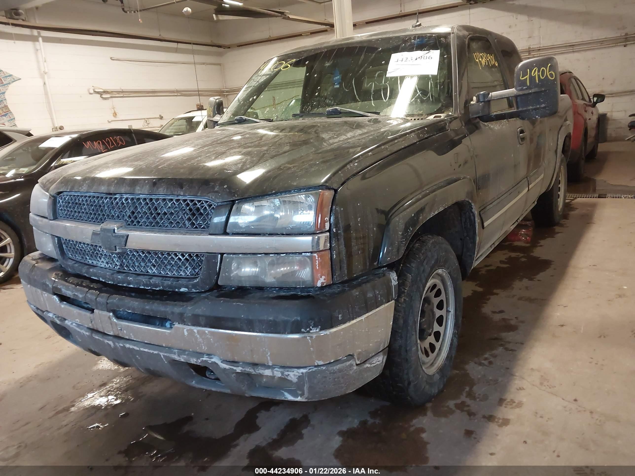 CHEVROLET SILVERADO image 6