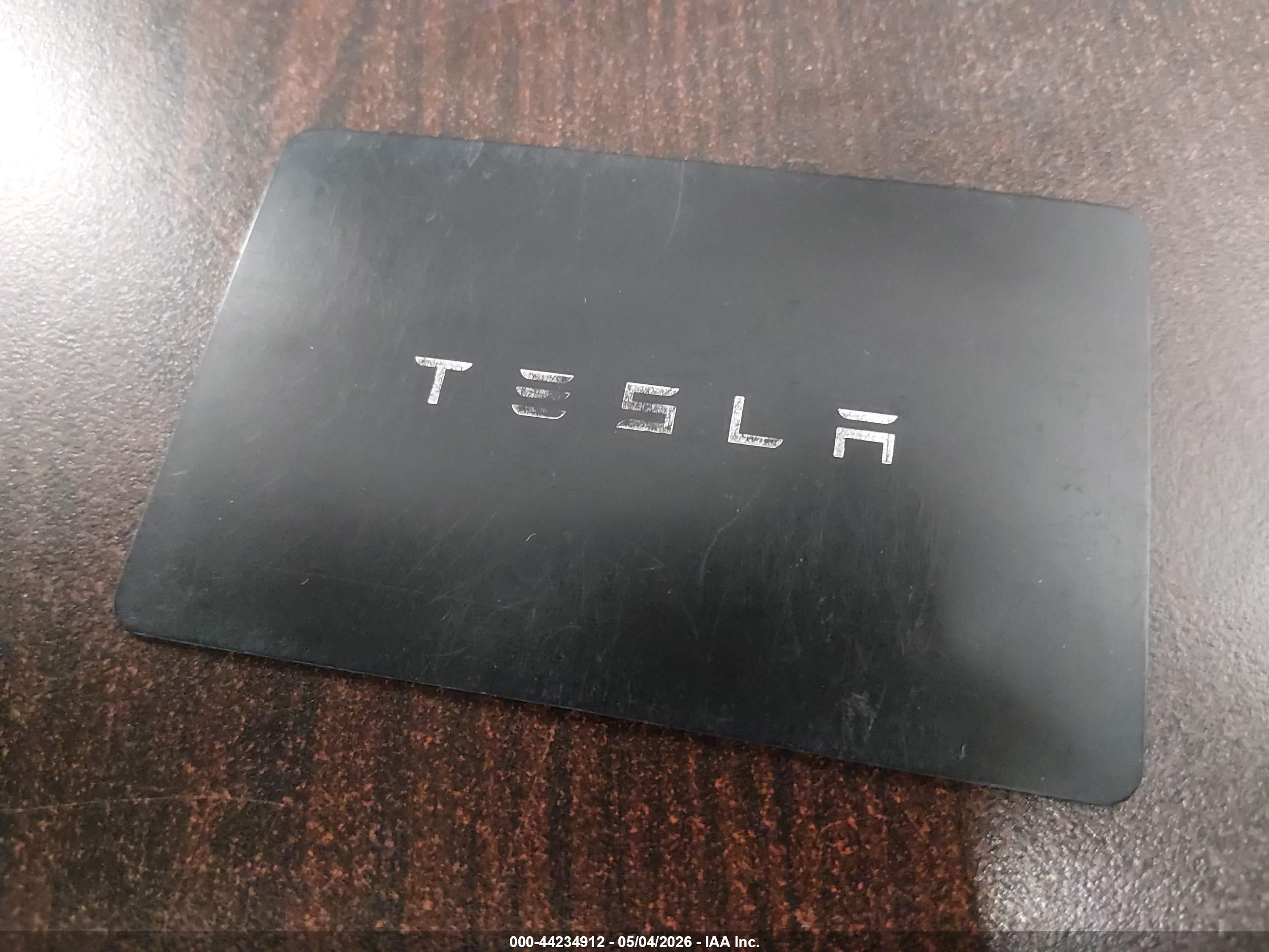 TESLA MODEL image 11