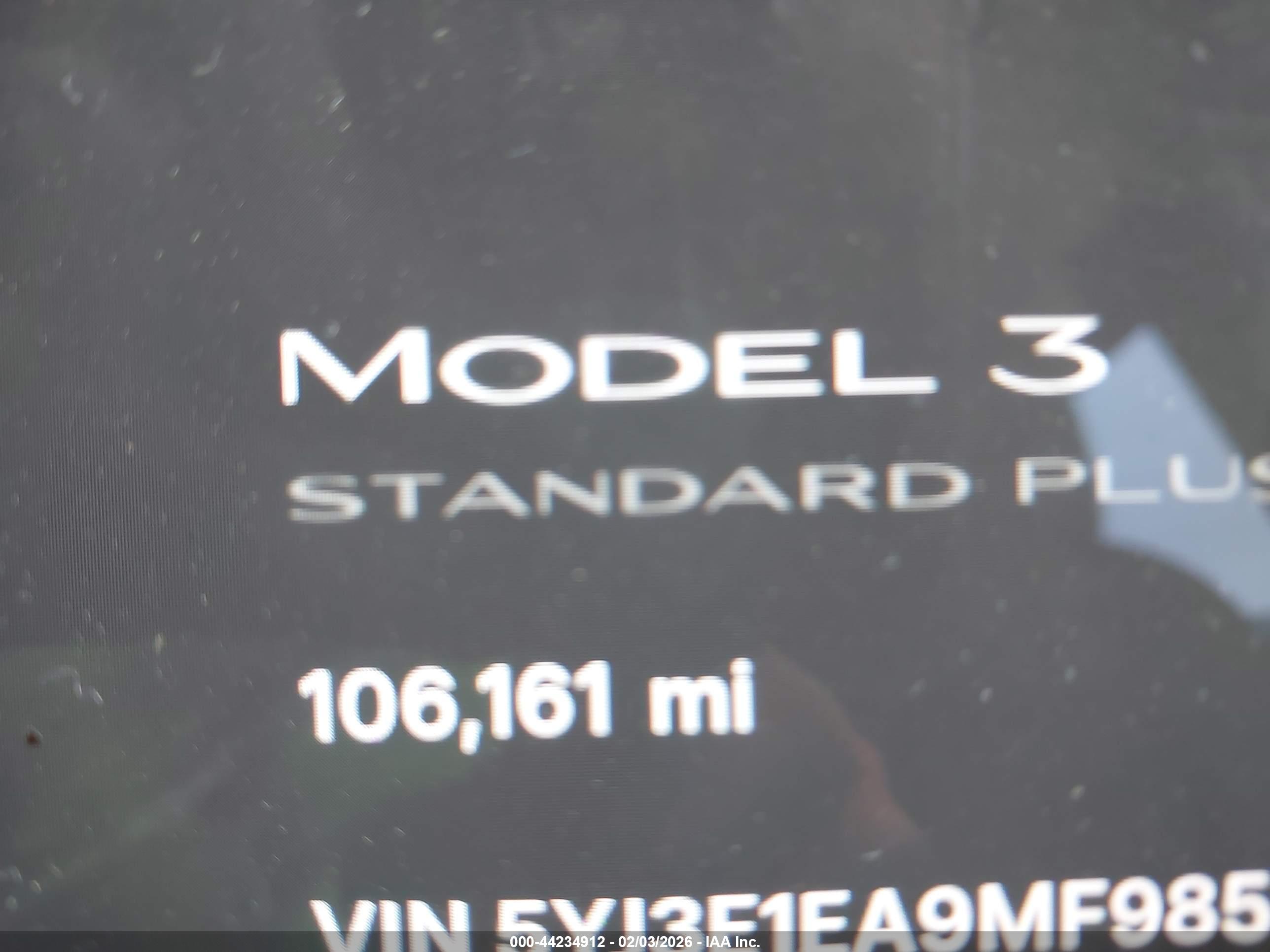 TESLA MODEL image 7