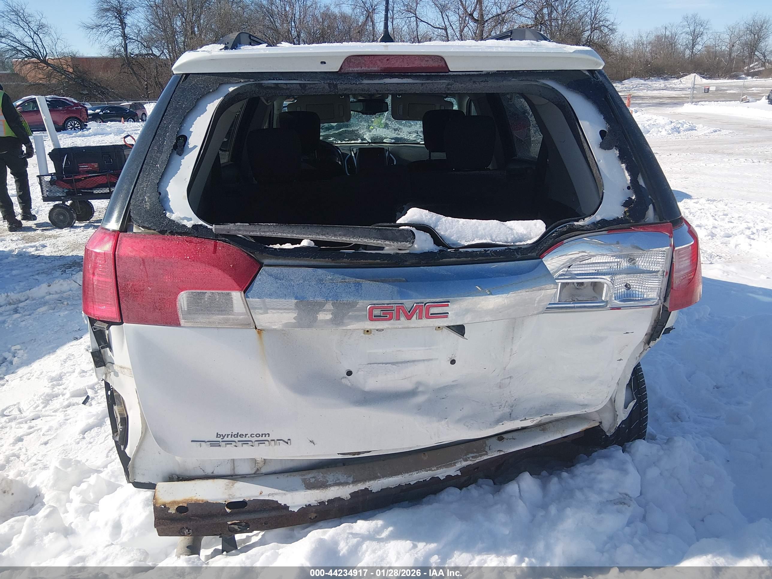 GMC TERRAIN image 6