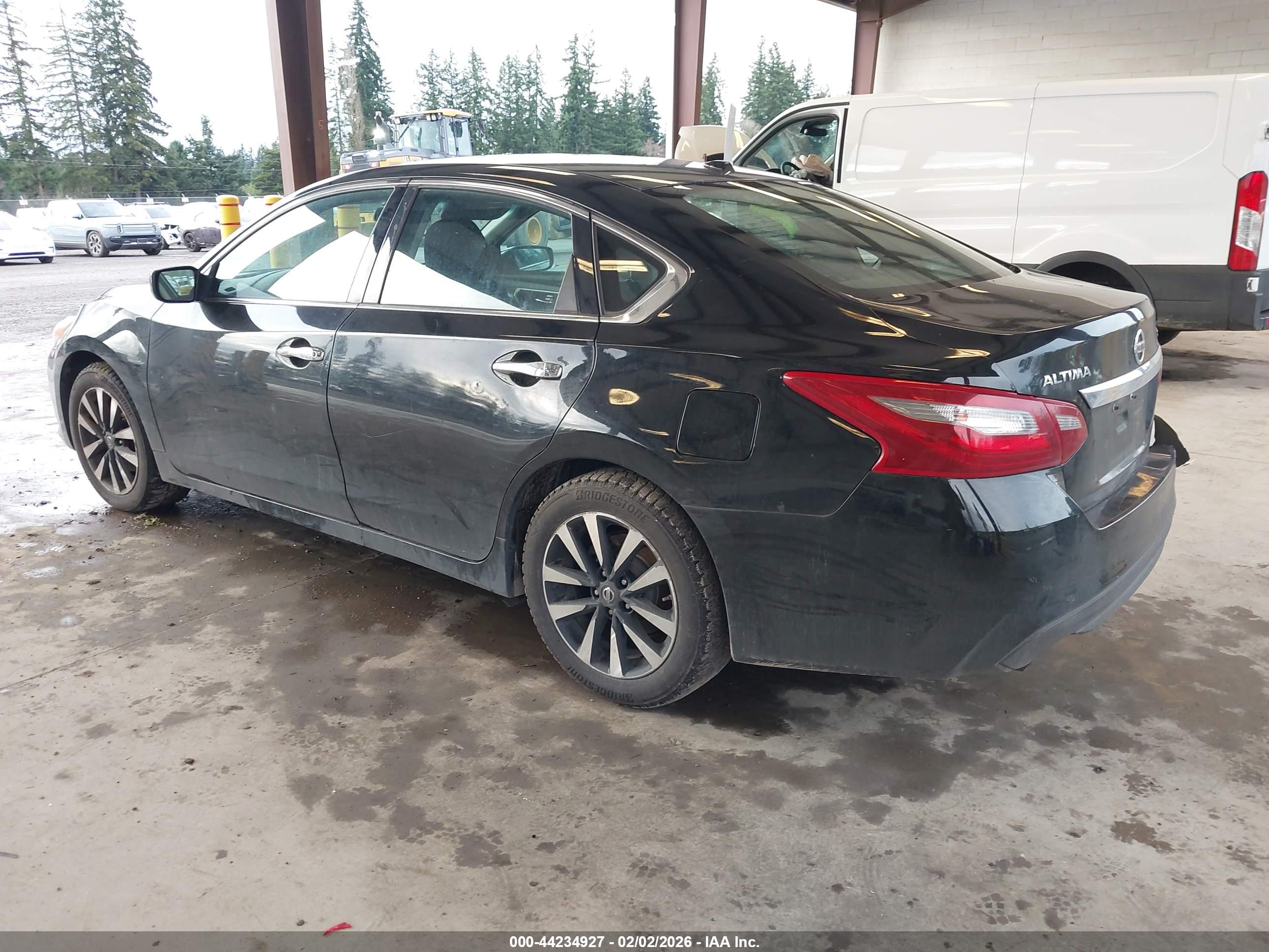 NISSAN ALTIMA image 3