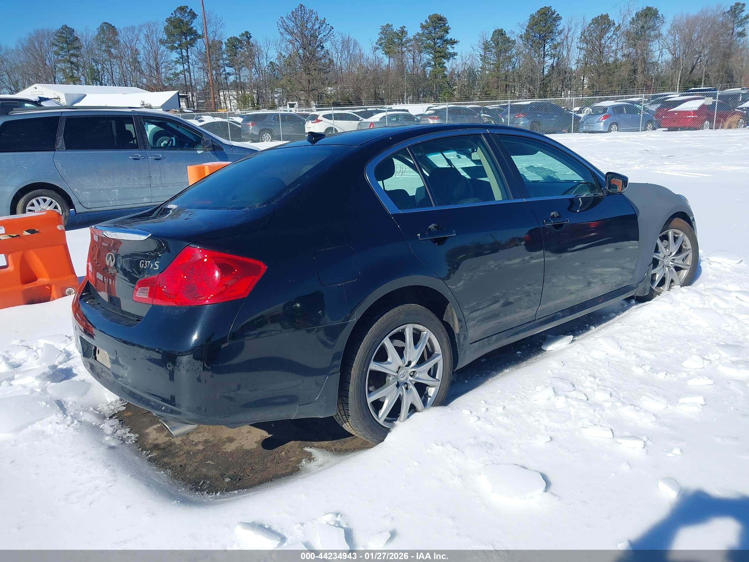 INFINITI G37X image 4