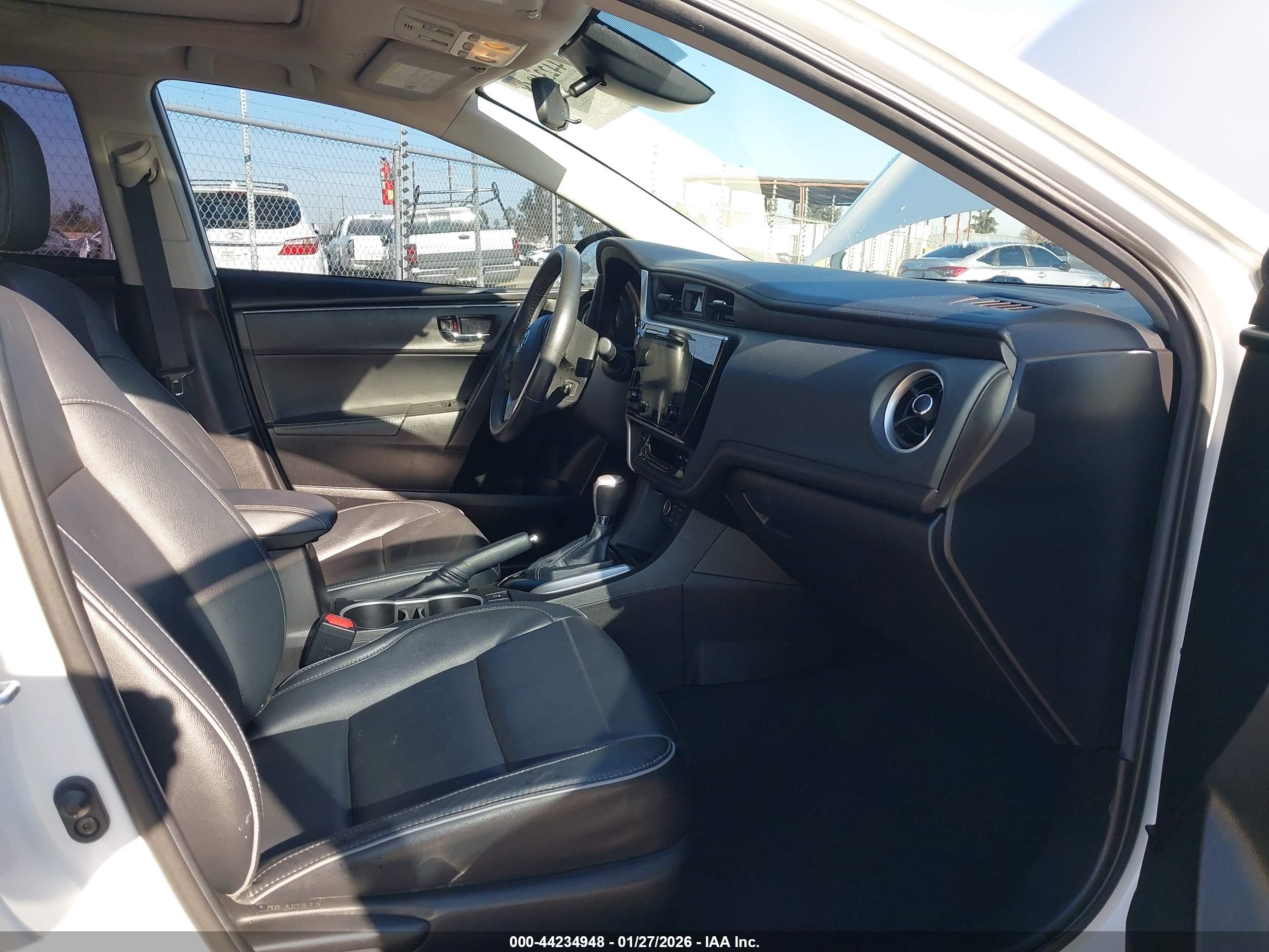 TOYOTA COROLLA image 5