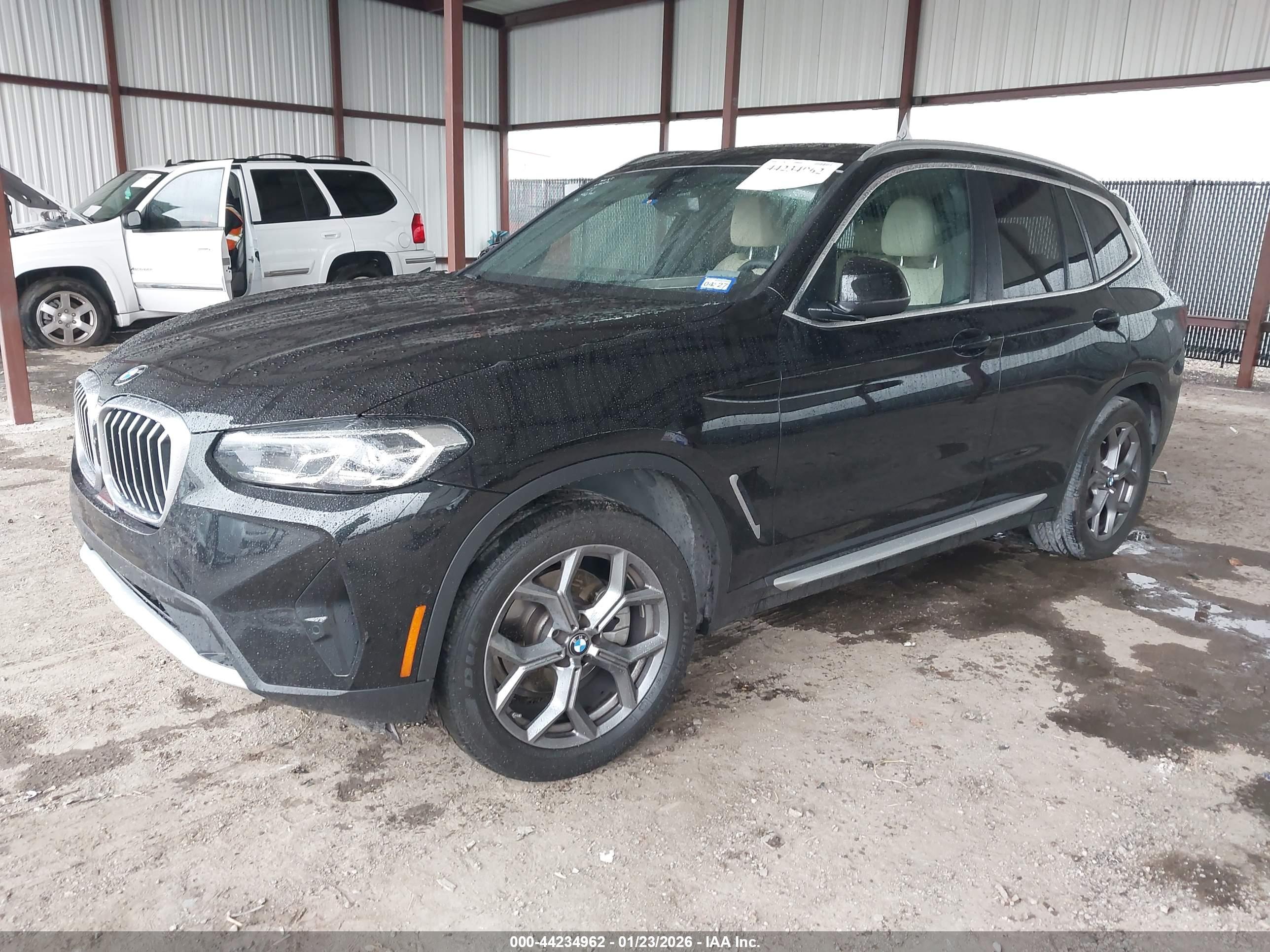 BMW X3 image 2