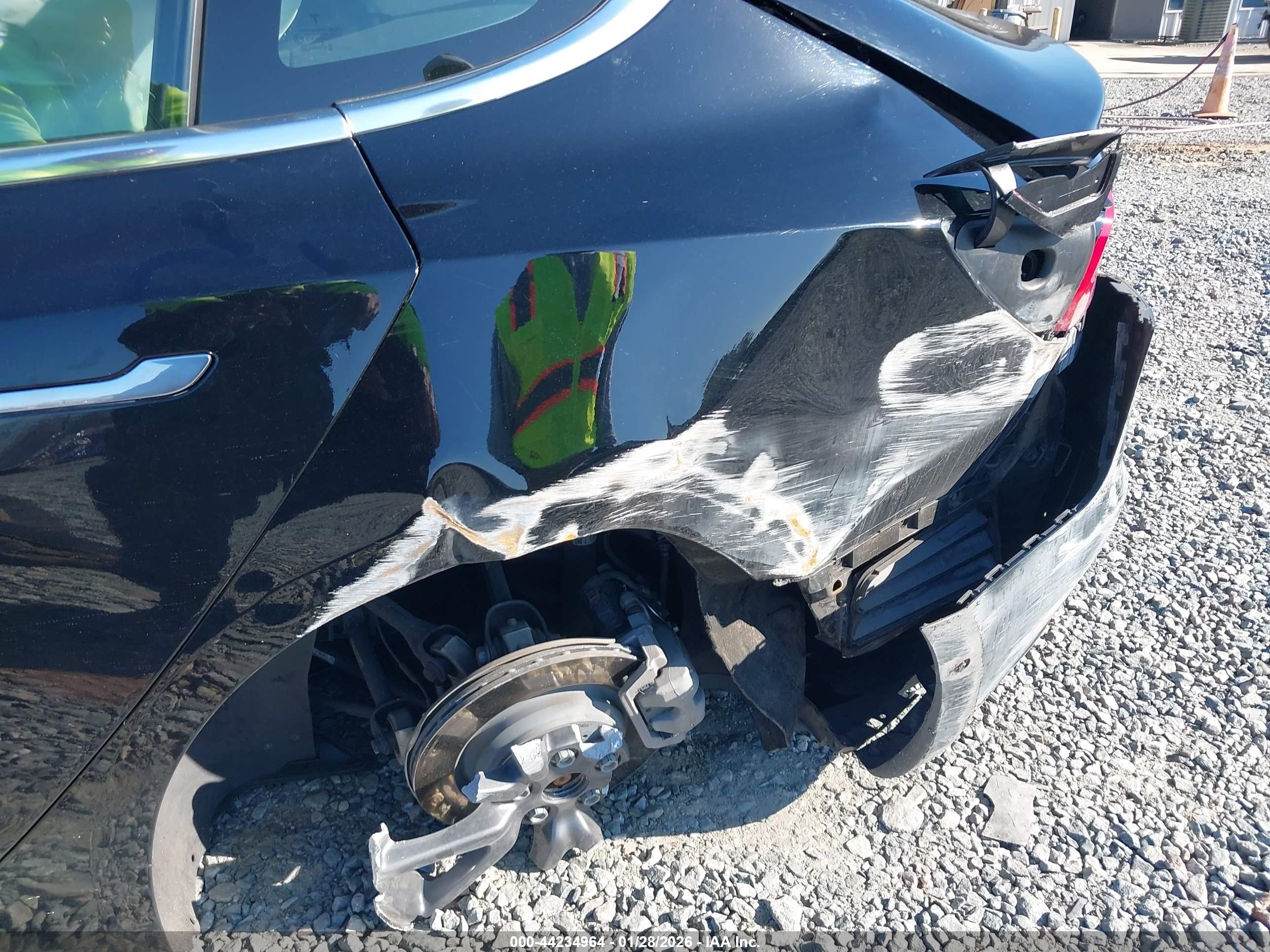 TESLA MODEL image 6