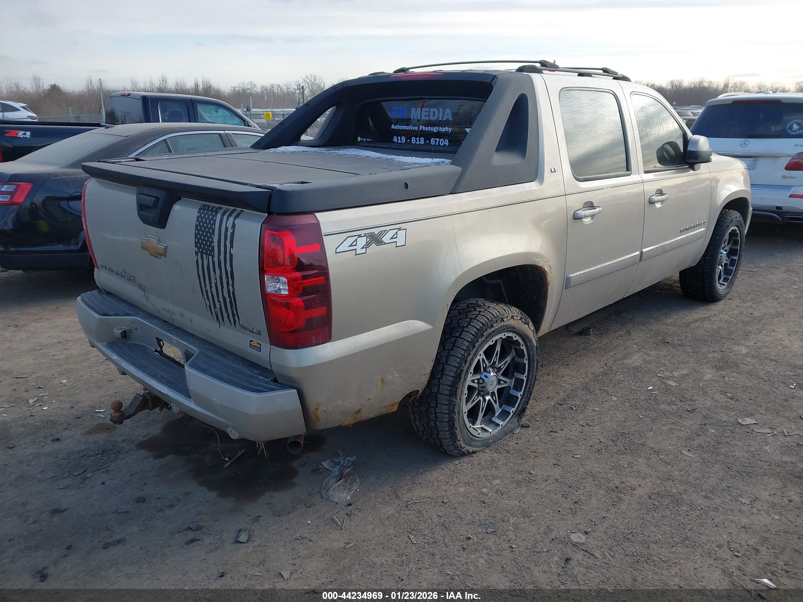 CHEVROLET AVALANCHE image 4
