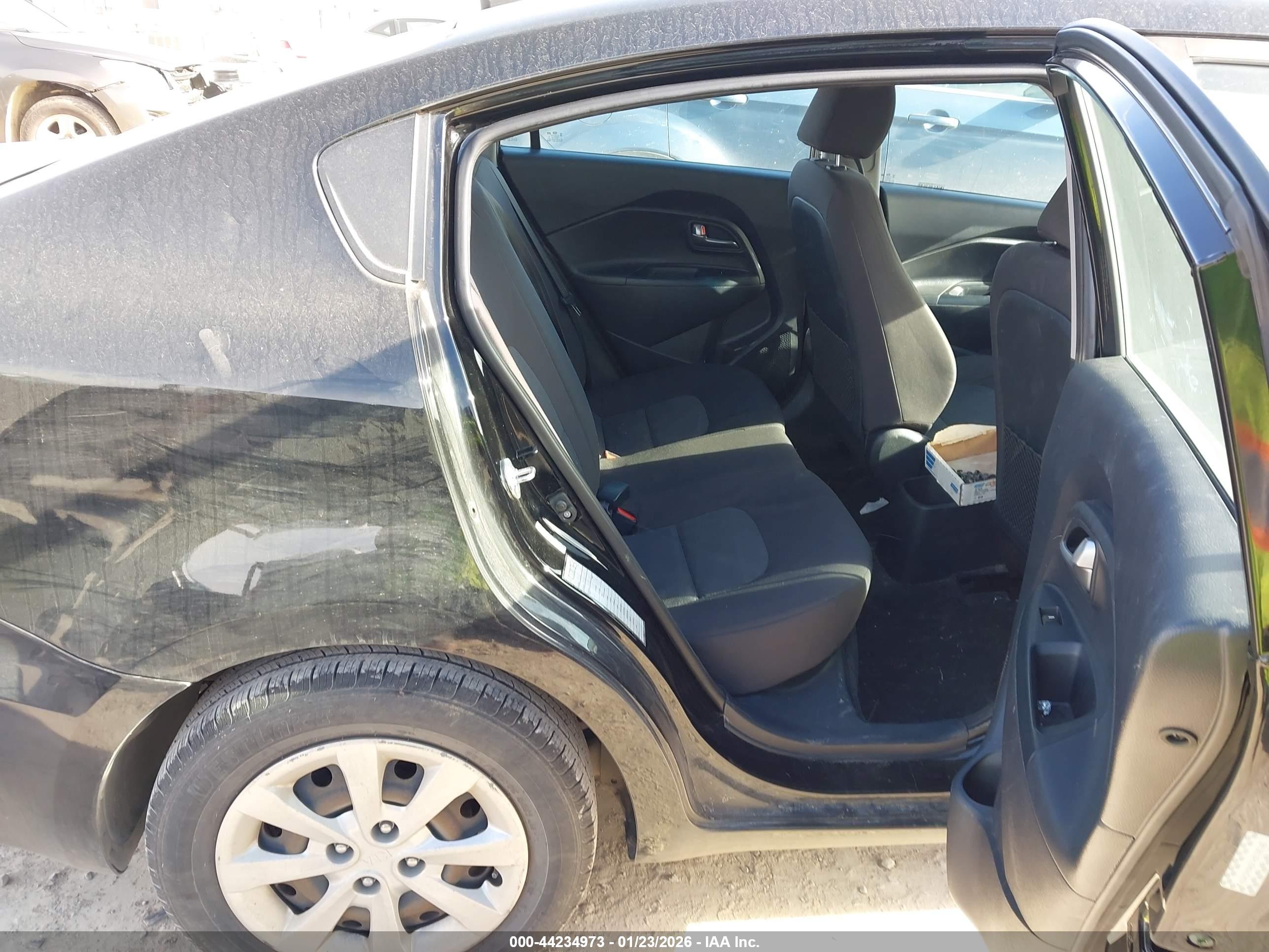 KIA RIO image 8