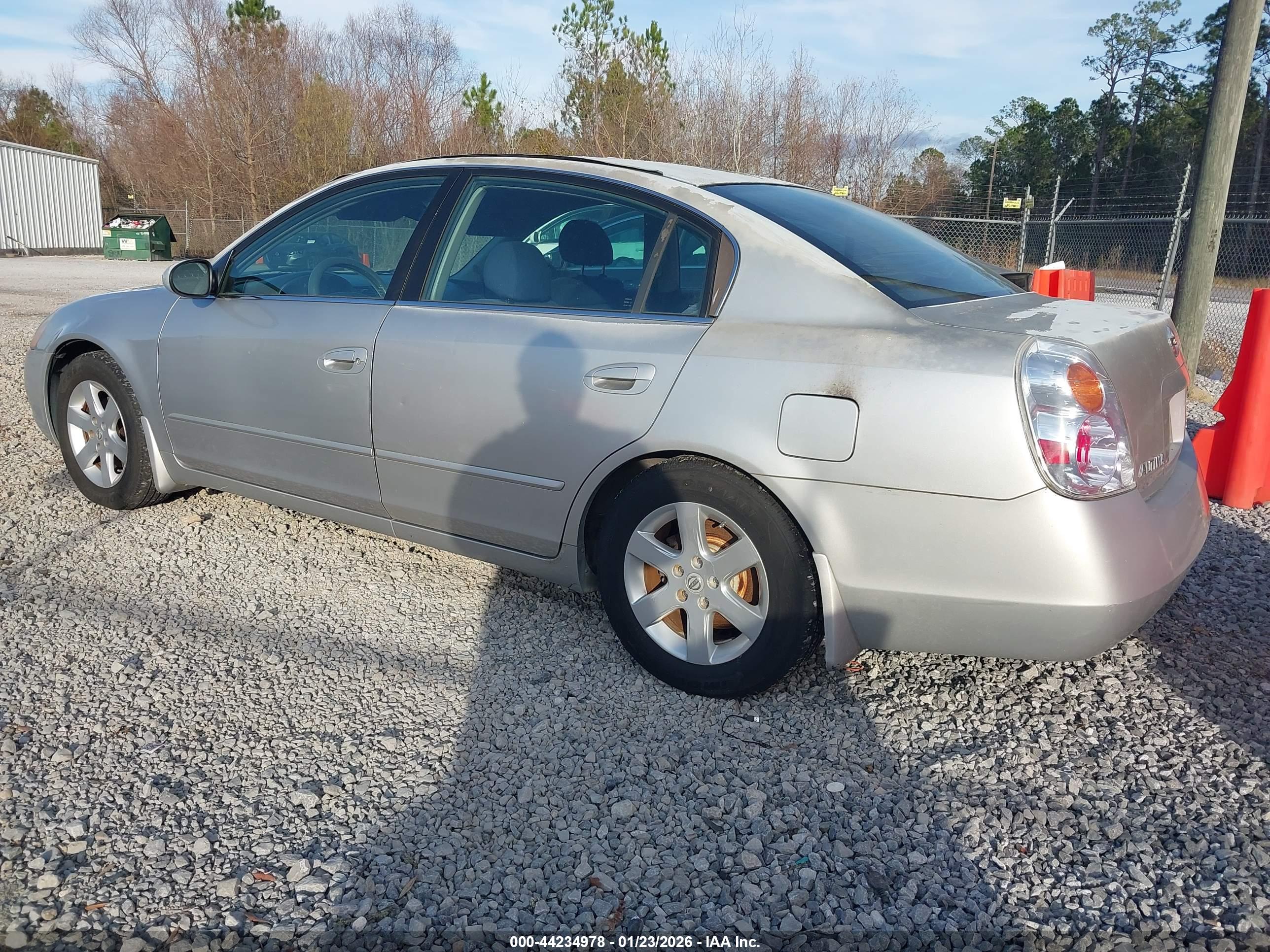 NISSAN ALTIMA image 6
