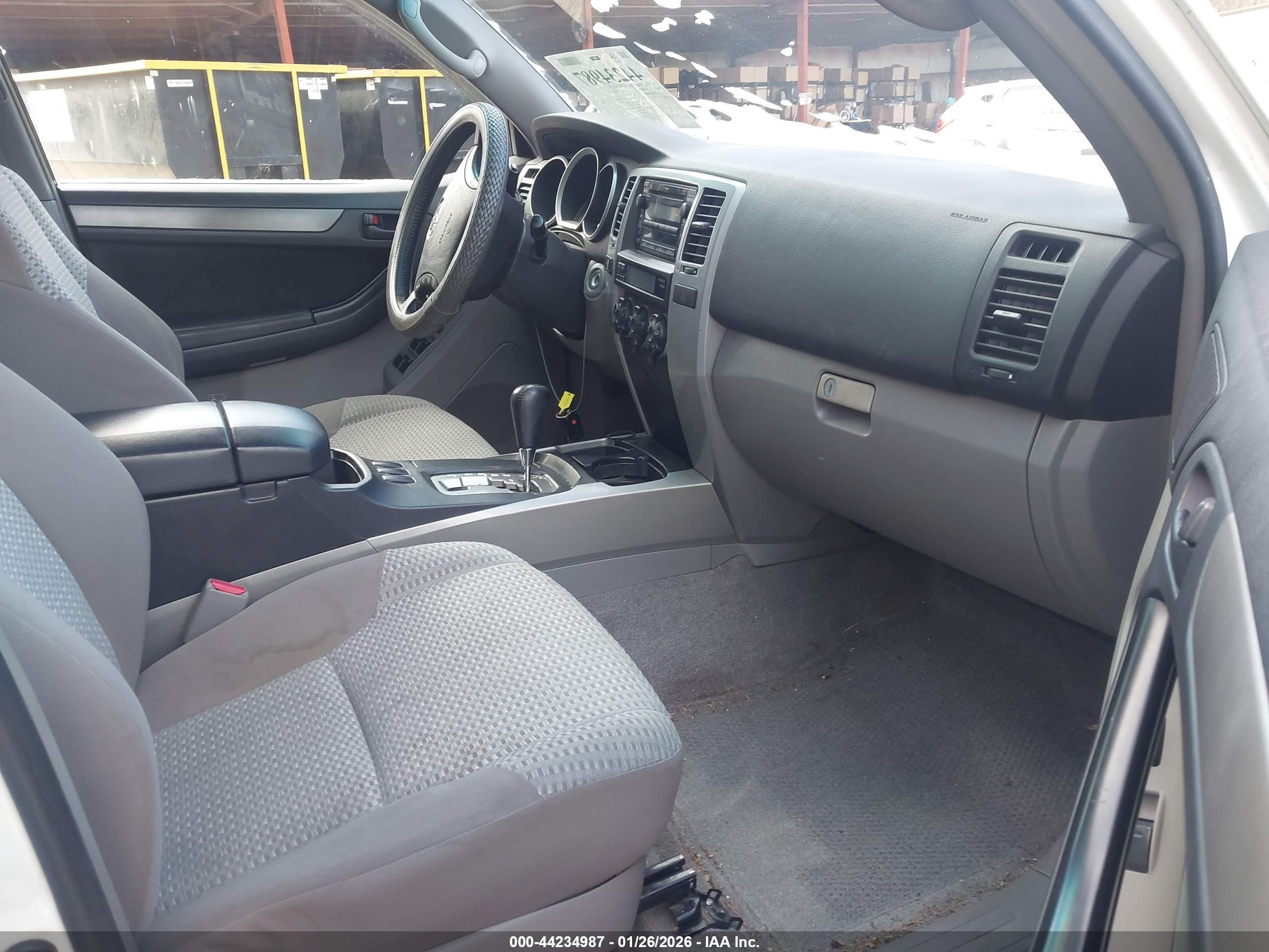 TOYOTA 4RUNNER image 5