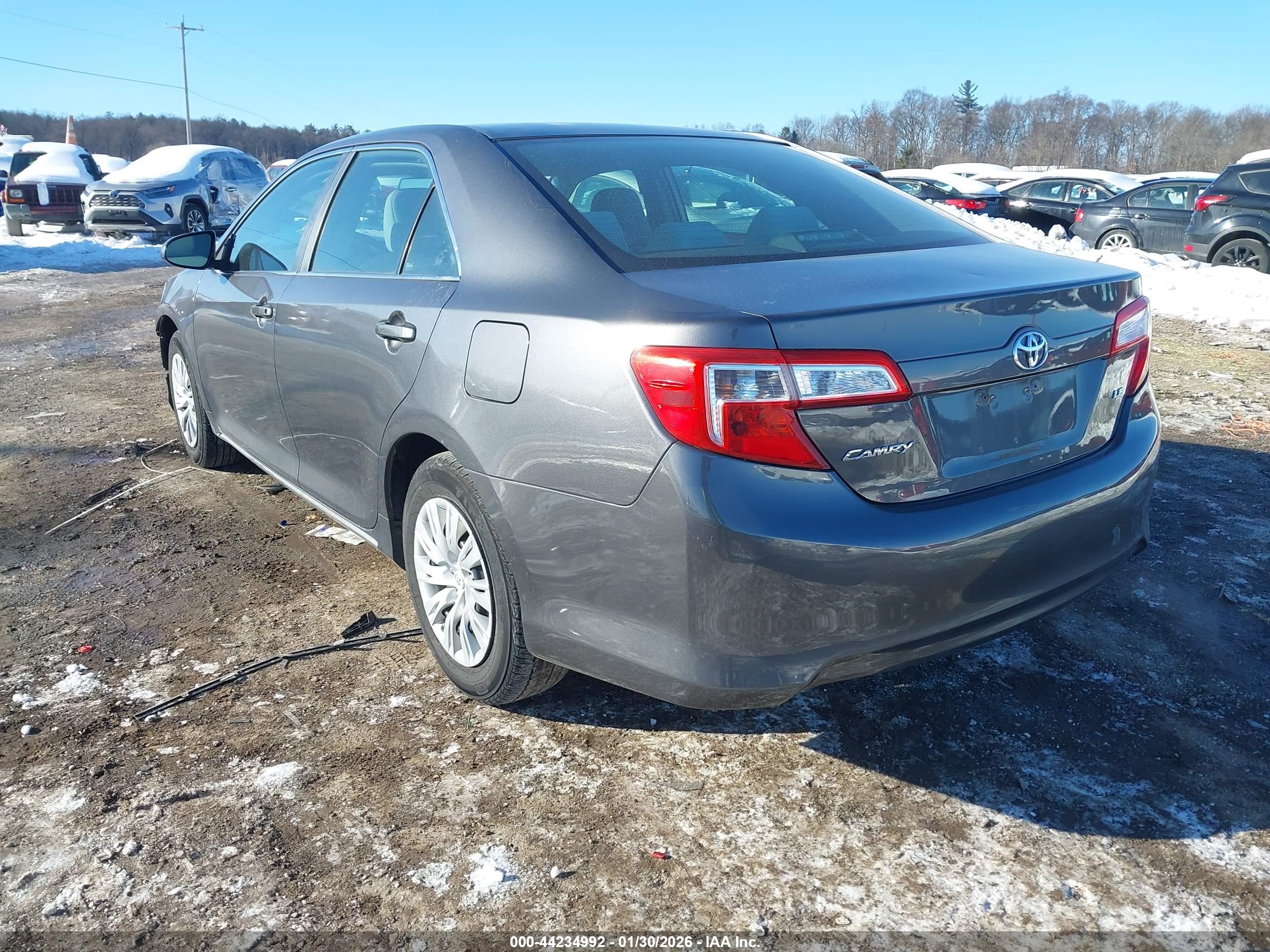 TOYOTA CAMRY image 3