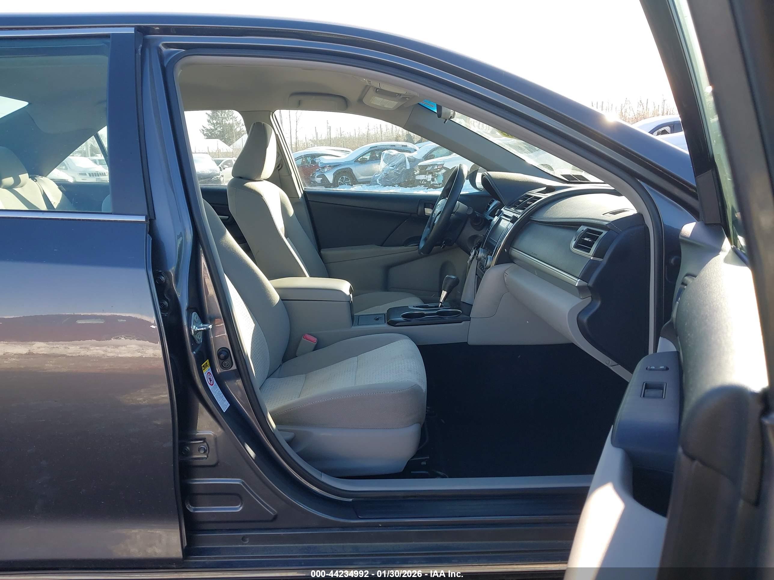 TOYOTA CAMRY image 5