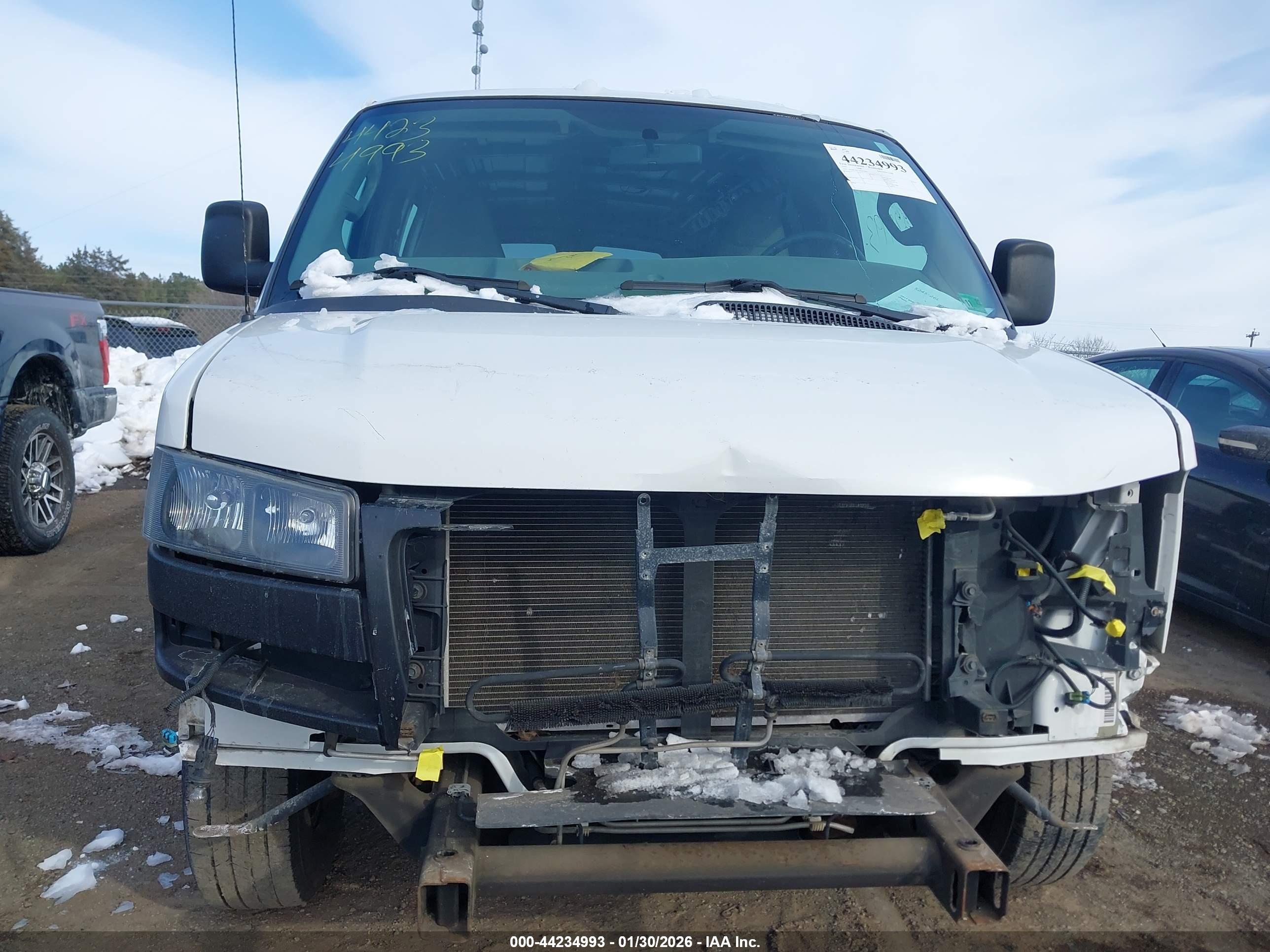 GMC SAVANA image 6