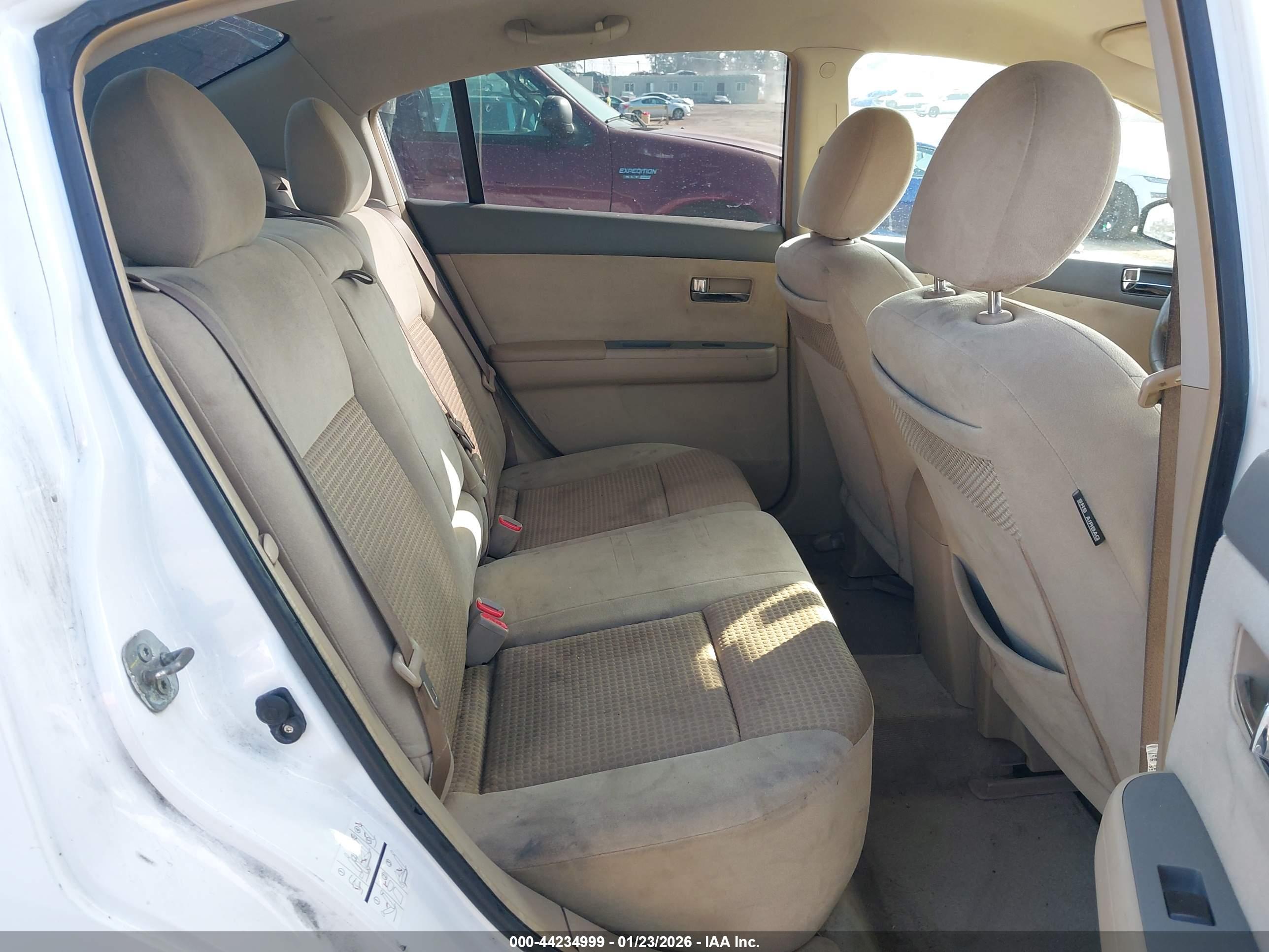 NISSAN SENTRA image 8
